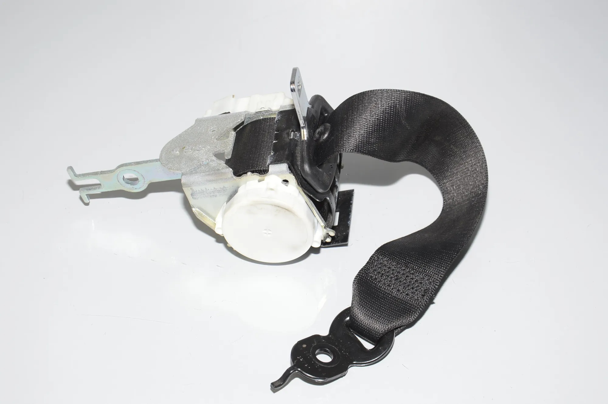 Rear Left Seatbelt – OEM 72119163237 · BMW 5 (F10) 530 d 2014 – 4