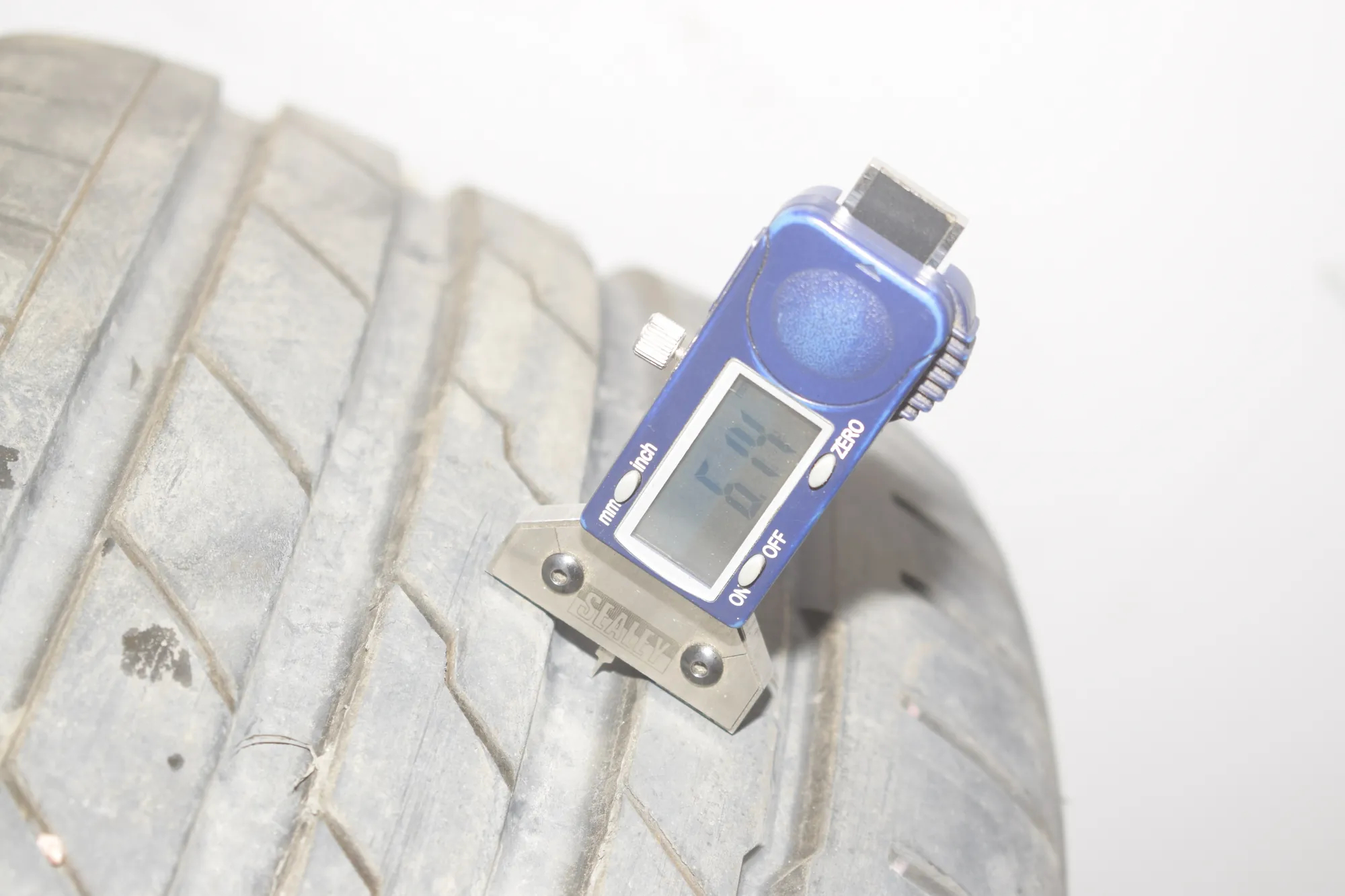 Tire · BMW 7 (F01, F02) BMW 7 (F01, F02) 730 d 2015 – 9