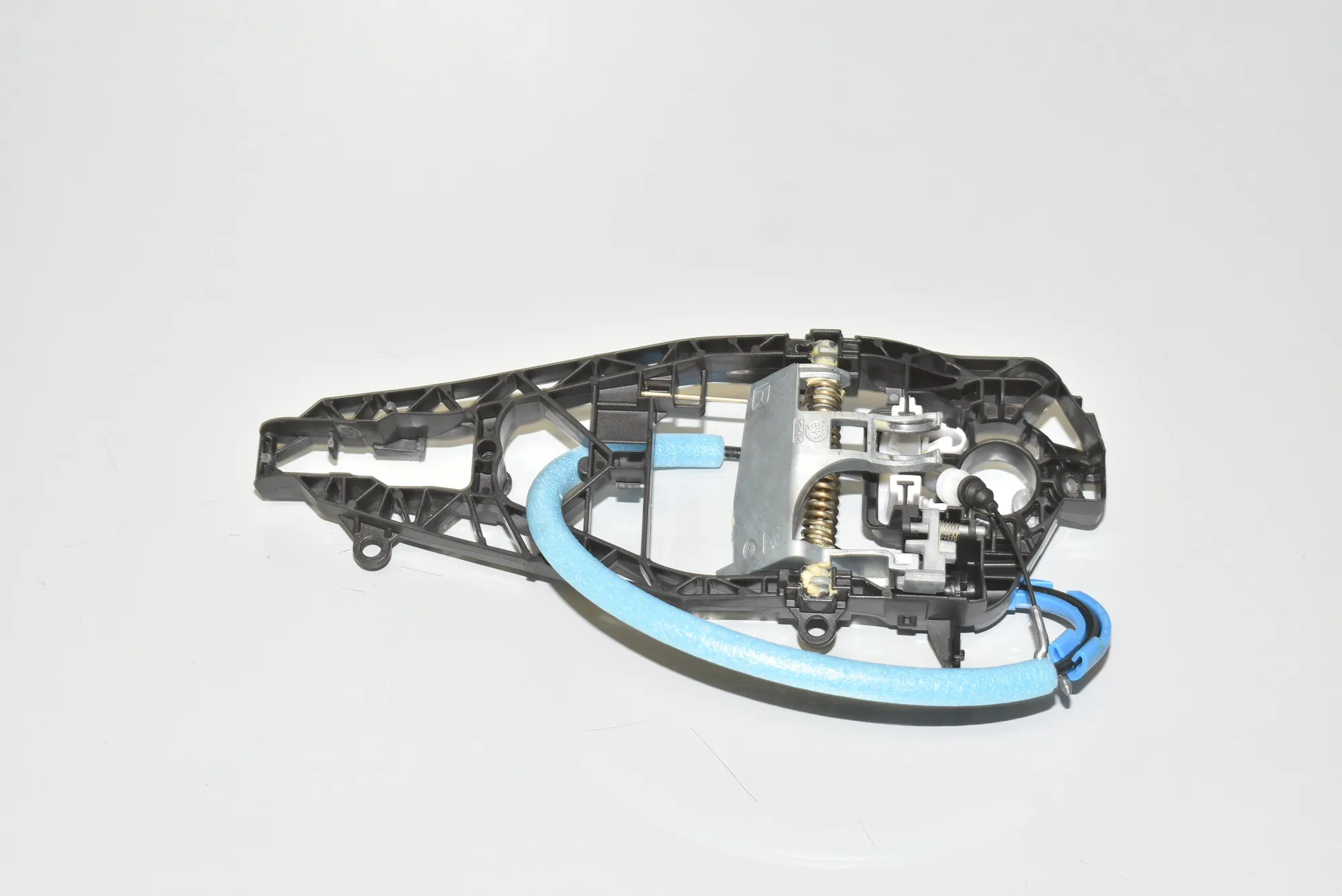 Front Right Door Interior Handle Frame – OEM 7401210 · BMW 2 Active Tourer (F45) 218 d 2017 – 2