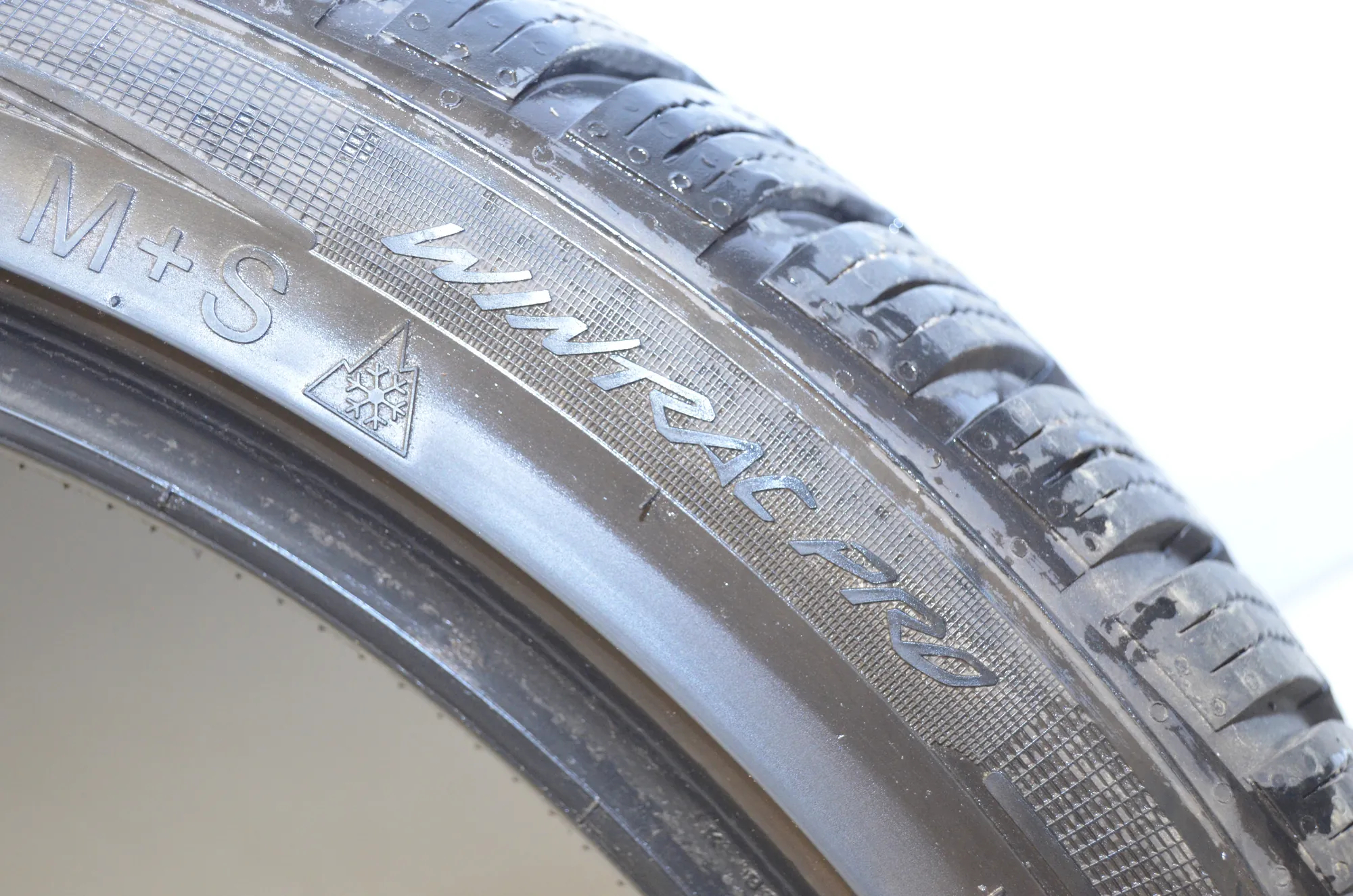 Tire · BMW 5 Touring (F11) BMW 5 Touring (F11) 530 d 2013 – 3