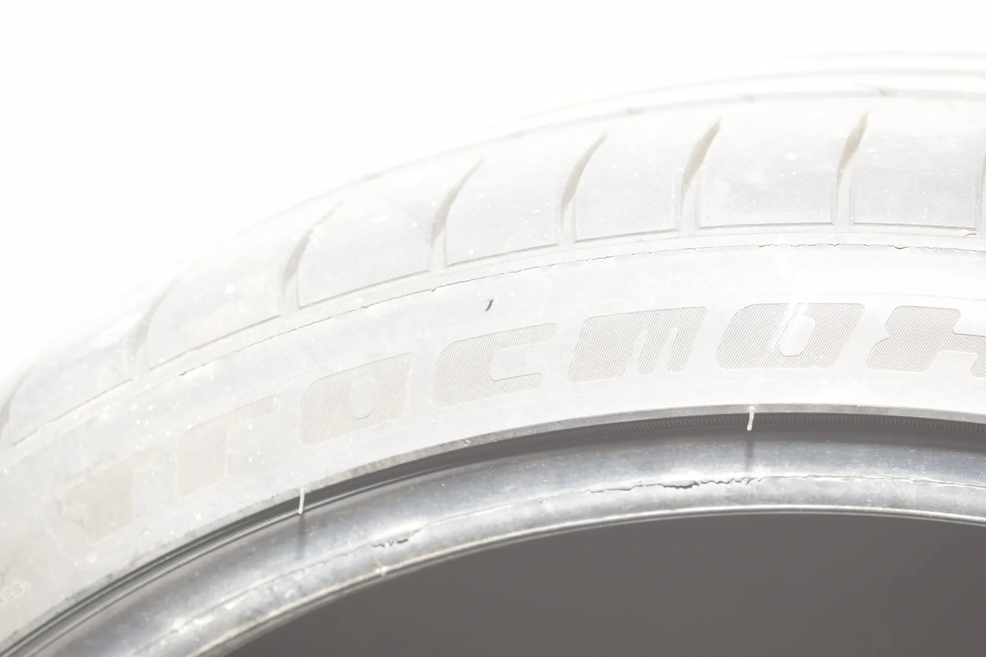 Tire · BMW 5 (F10) BMW 5 (F10) 518 d 2014 – 5