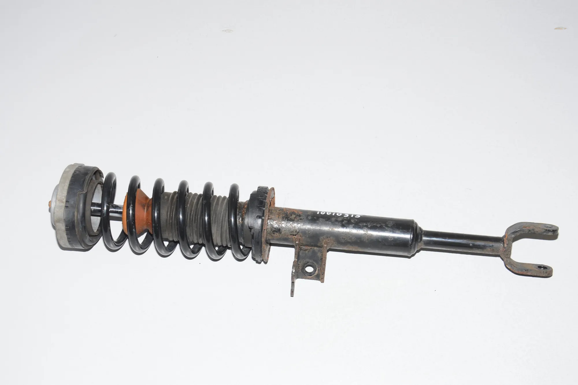 Front Left Shock Absorber – OEM 31306795083 · BMW 5 (F10) 525 d 2010 – 4