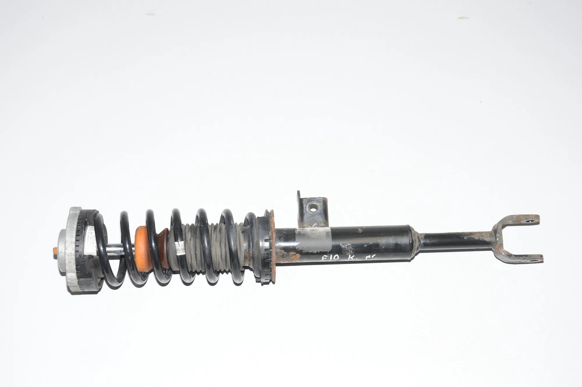 Front Left Shock Absorber – OEM 31306795083 · BMW 5 (F10) 525 d 2010 – 3