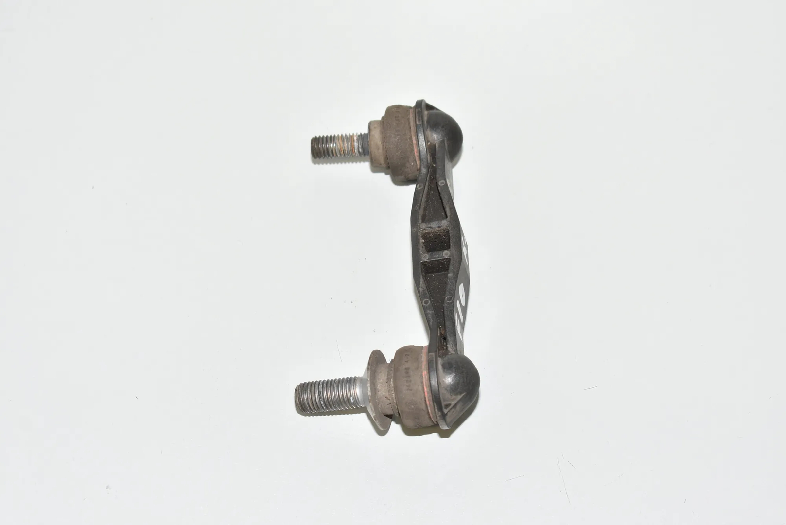 Rear Left Stabilizer Link – OEM 33556777635 · BMW 5 (F10) 530 d 2014 – 4