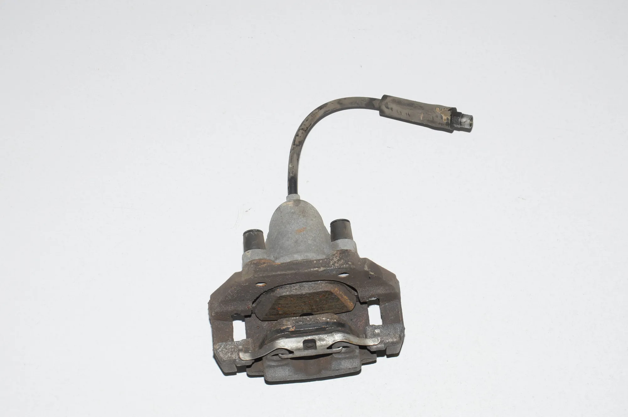 Rear Left Brake Caliper – OEM 34216753679 · BMW 7 (E65, E66, E67) 730 Ld 2005 – 2