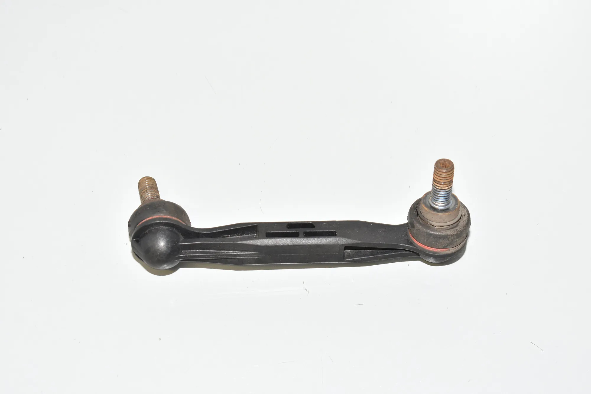 Rear Left Stabilizer Link – OEM 6785607 · BMW 3 Touring (F31) 330 d xDrive 2016 – 2