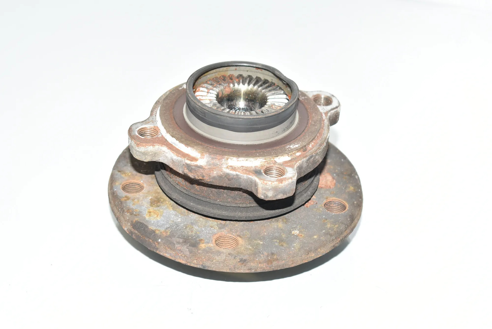 Front Right Wheel Bearing – OEM 31206876844 · BMW 3 Touring (F31) 330 d xDrive 2016 – 4