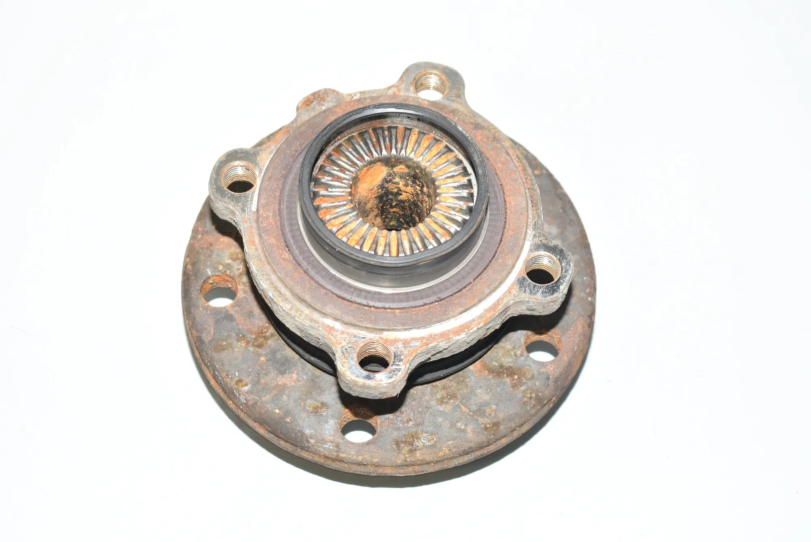 Front Left Wheel Bearing – OEM 31206876844 · BMW 3 Touring (F31) 330 d xDrive 2016 – 3