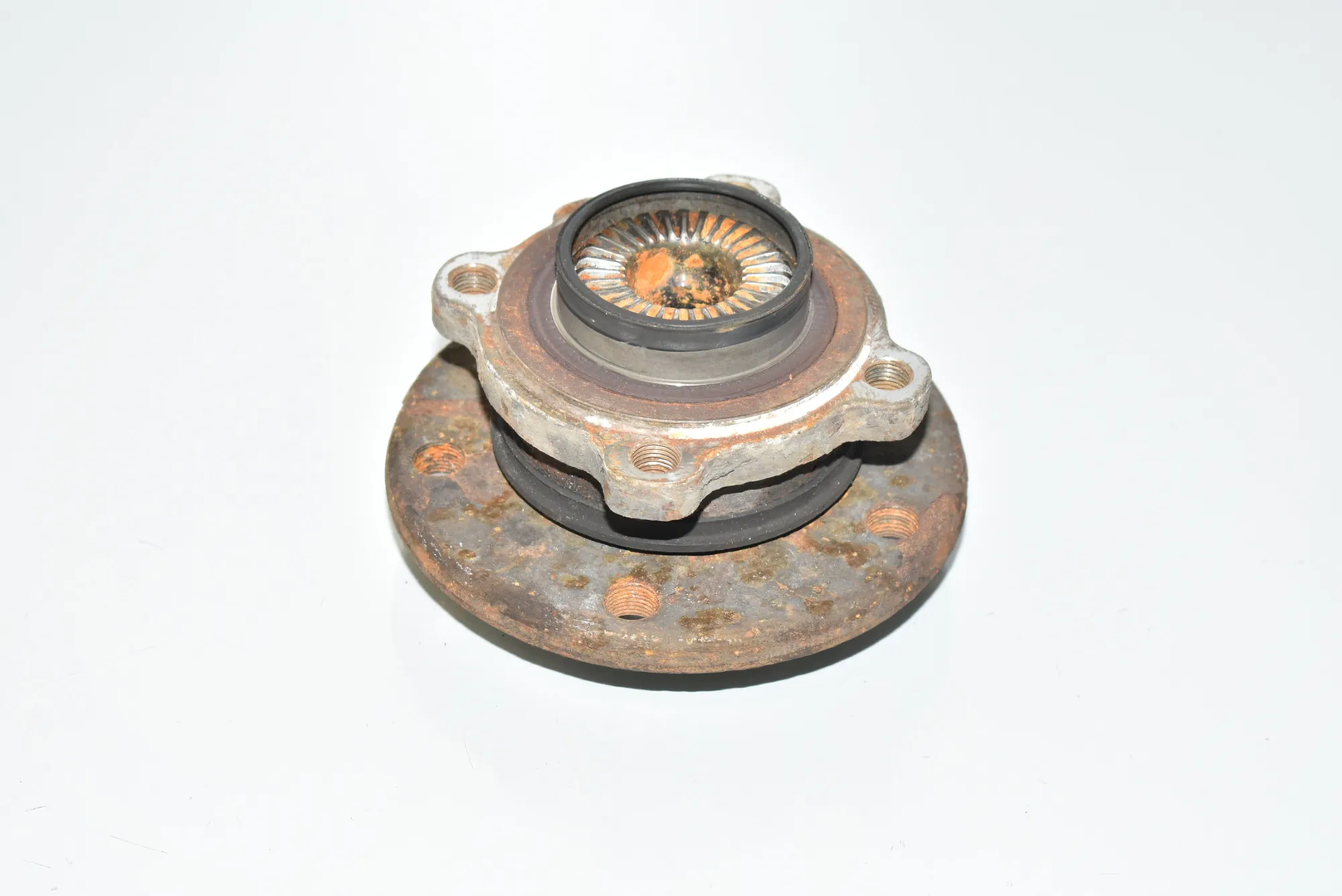 Front Left Wheel Bearing – OEM 31206876844 · BMW 3 Touring (F31) 330 d xDrive 2016 – 4