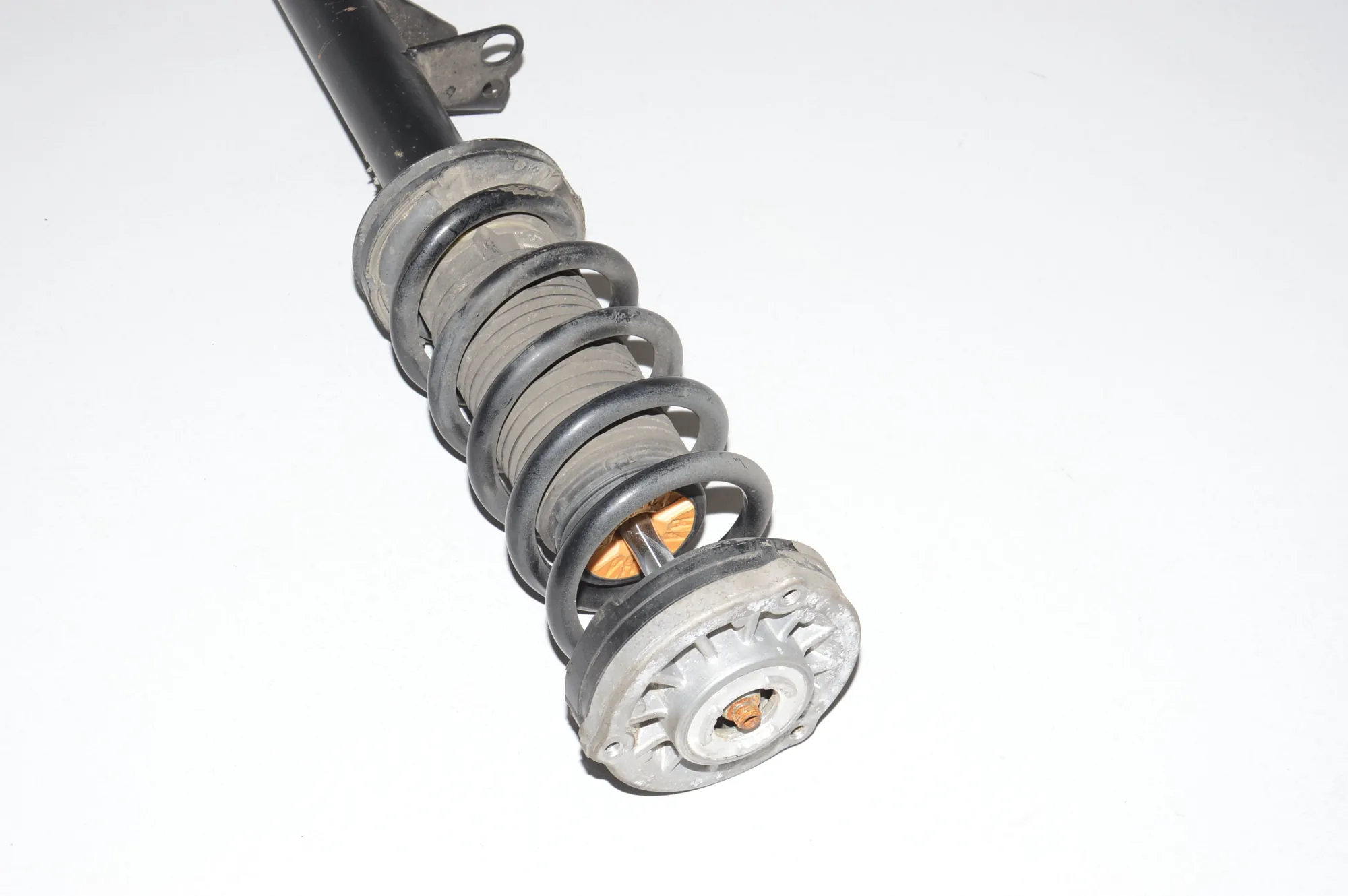 Front Left Shock Absorber – OEM 31316871983 · BMW 6 Gran Turismo (G32) (2017 - -) 640 i 2018 – 4