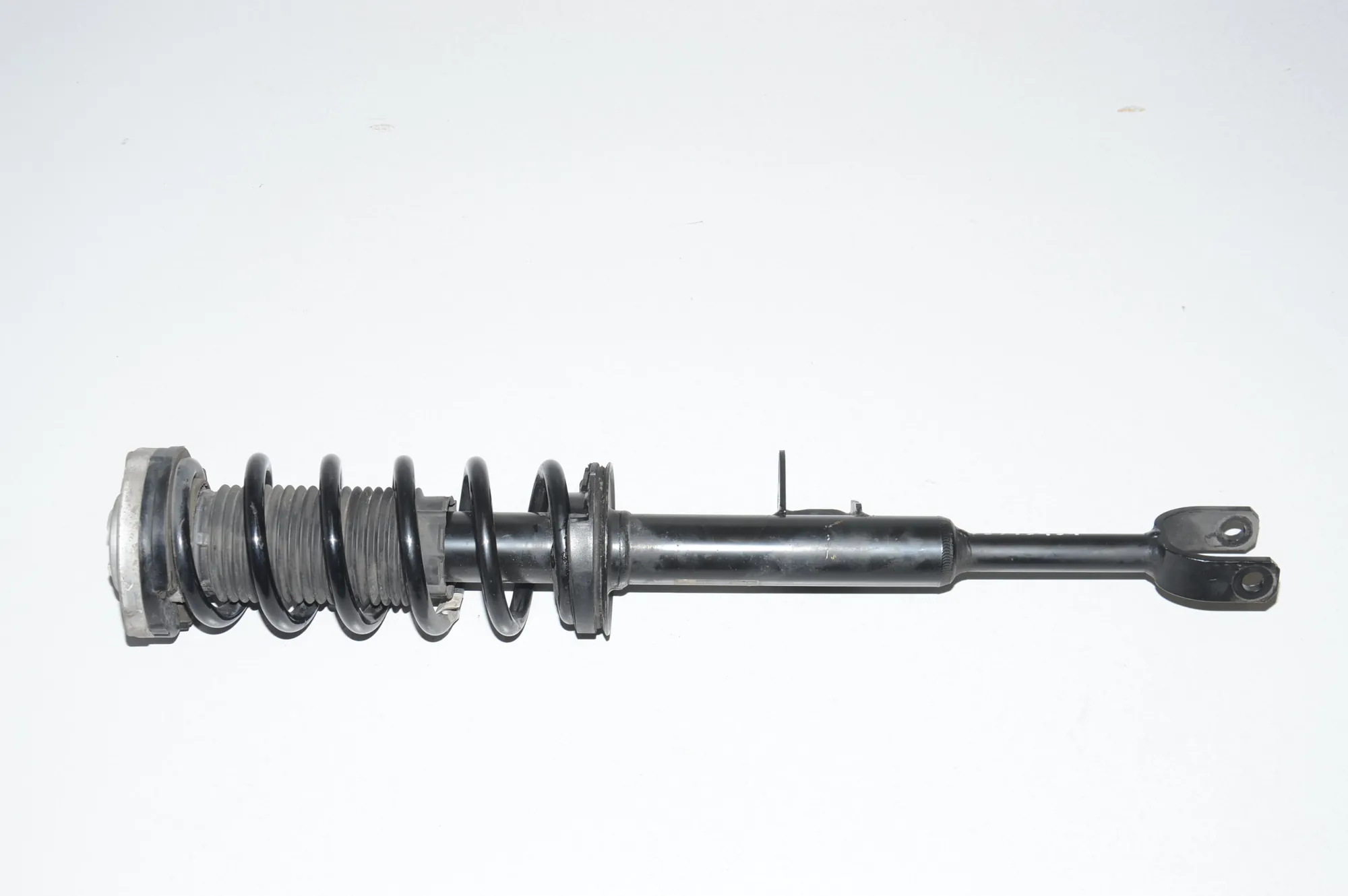 Front Right Shock Absorber – OEM 31316871984 · BMW 6 Gran Turismo (G32) (2017 - -) 640 i 2018 – 3