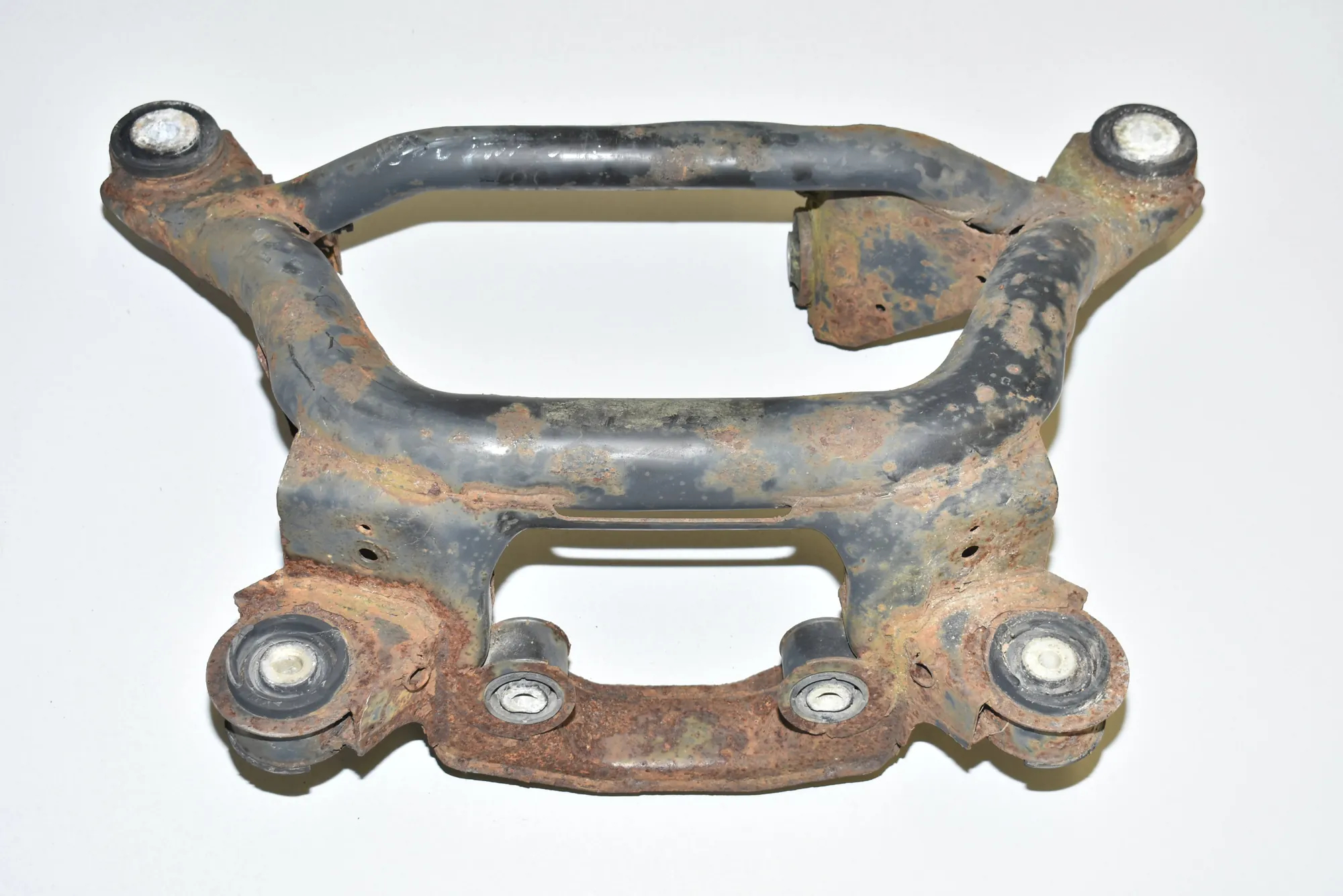 Rear Subframe – OEM 33303452188 · BMW X3 (E83) BMW X3 (E83) 3.0 i xDrive 2005