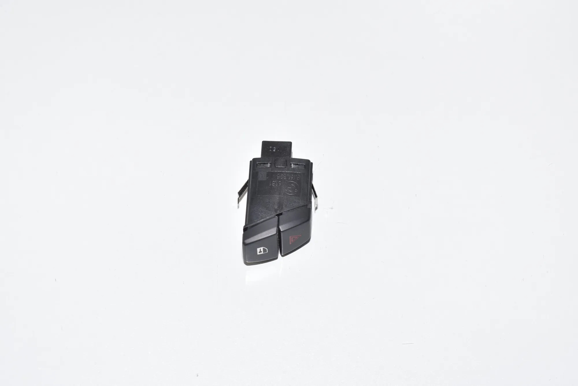 Hazard Button – OEM 9161896 · BMW 5 (F10) 525 d 2010 – 3