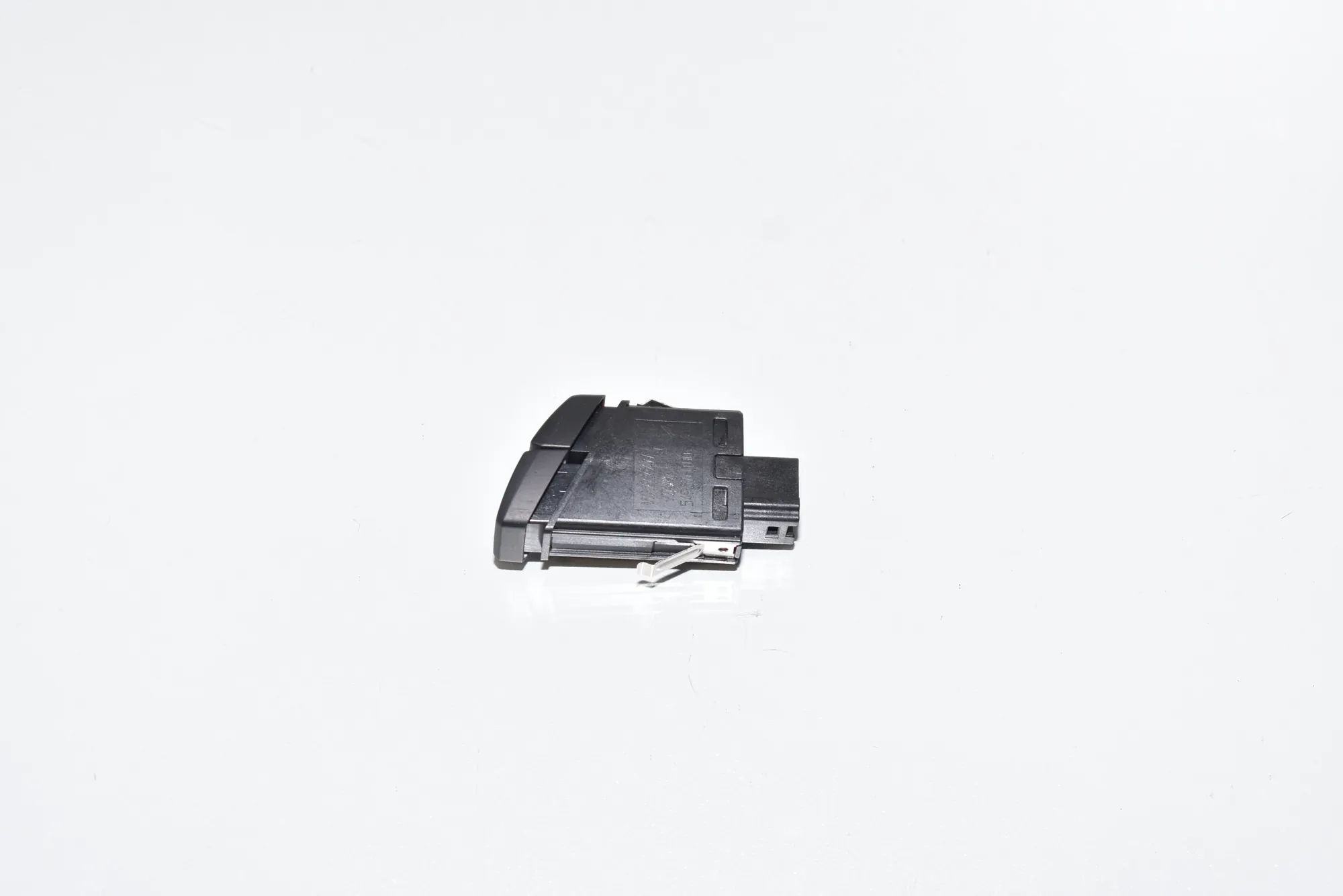 Hazard Button – OEM 9161896 · BMW 5 (F10) 525 d 2010 – 2