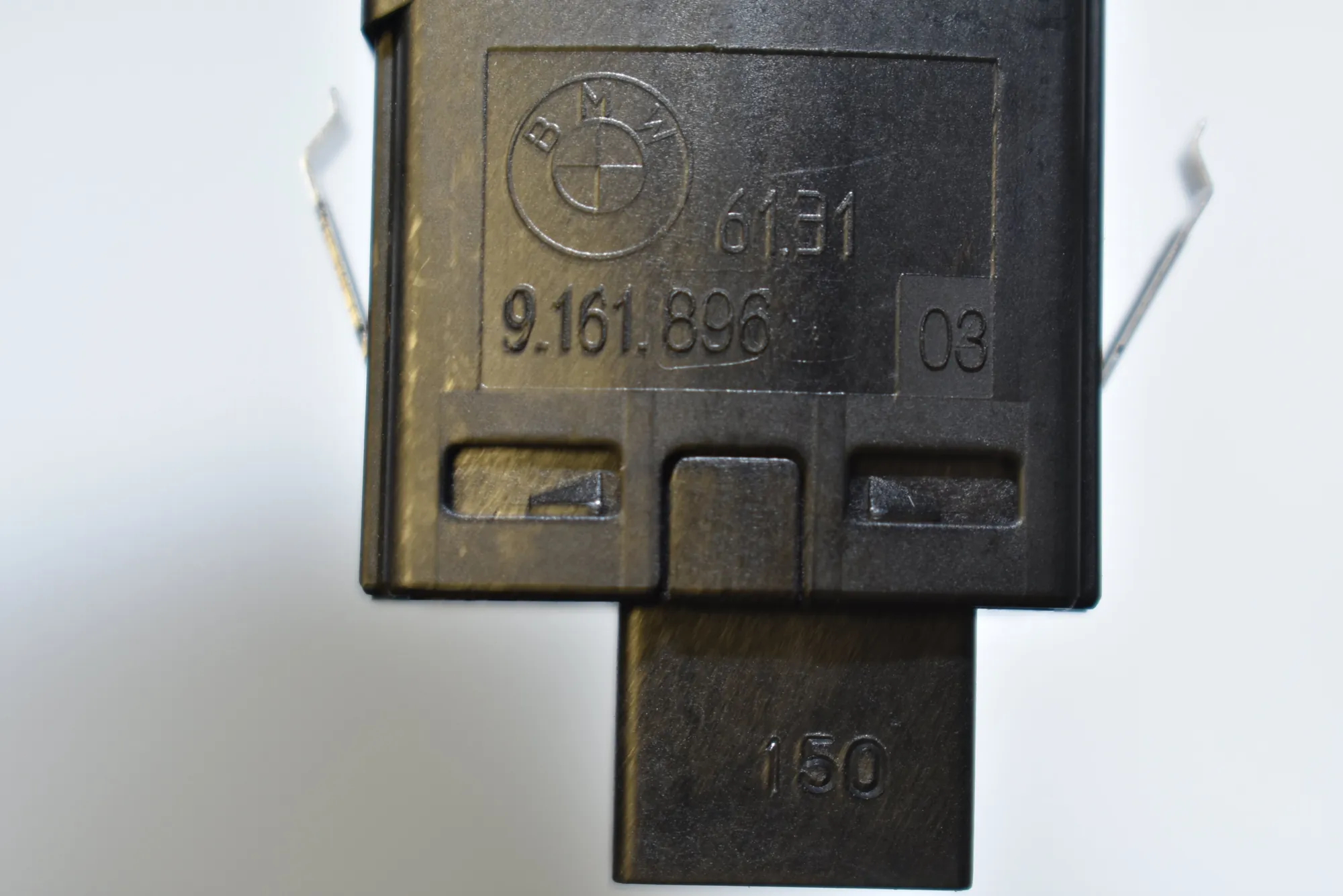 Hazard Button – OEM 9161896 · BMW 5 (F10) 525 d 2010 – 4