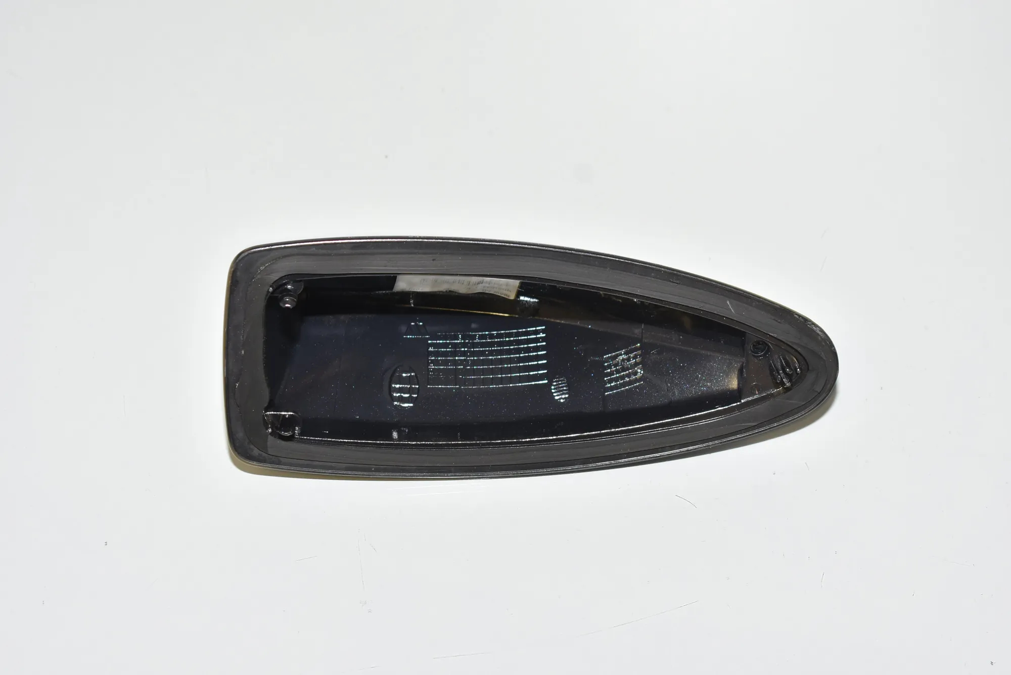 Antenna Trim – OEM 9184425 · BMW 5 (F10) 525 d 2010 – 3