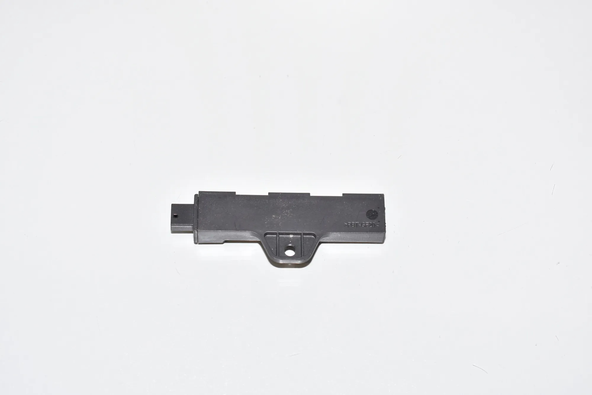 Antenna – OEM 9220832 · BMW 5 (F10) 525 d 2010 – 3