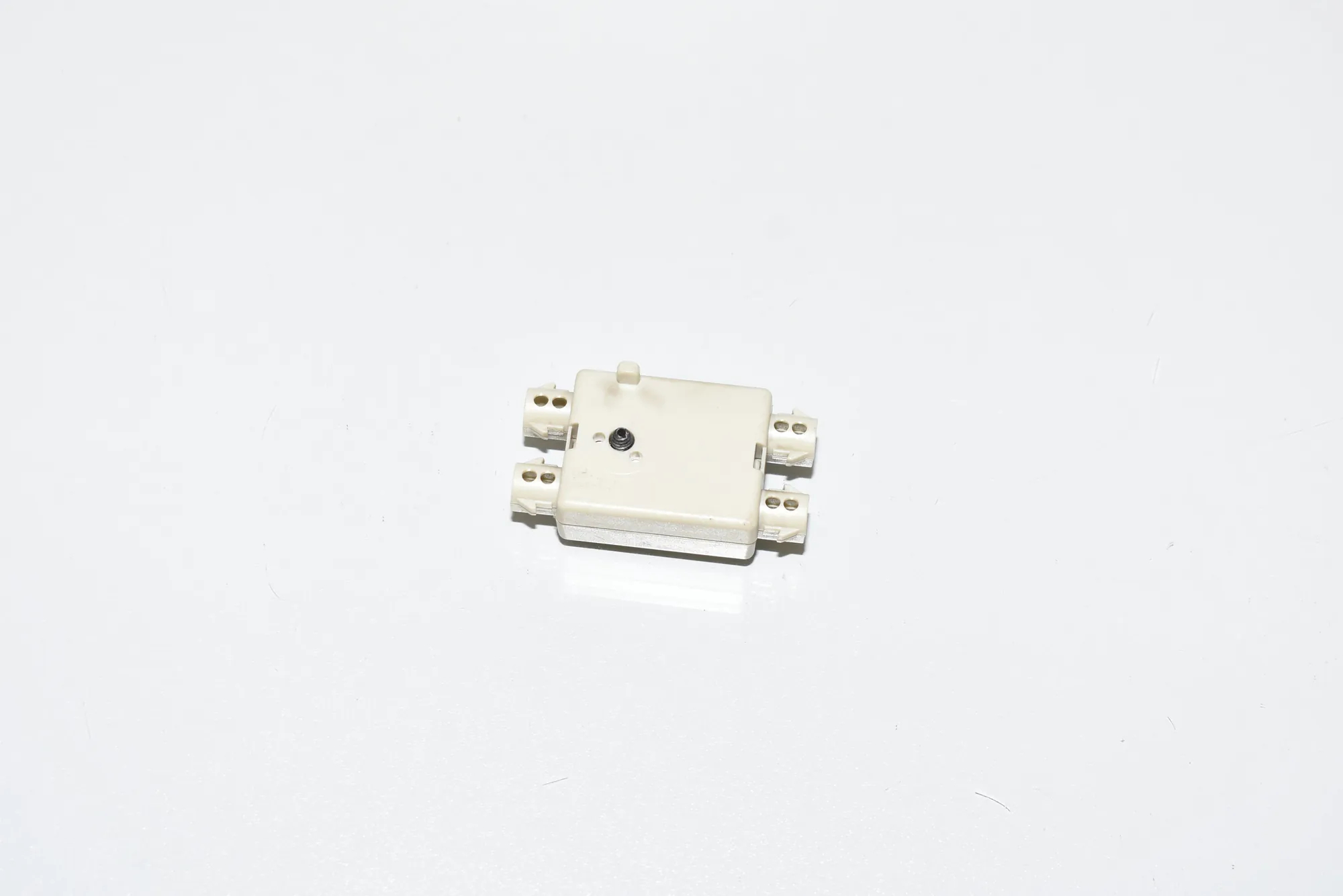Antenna – OEM 9118261 · BMW 5 (F10) 525 d 2010 – 3