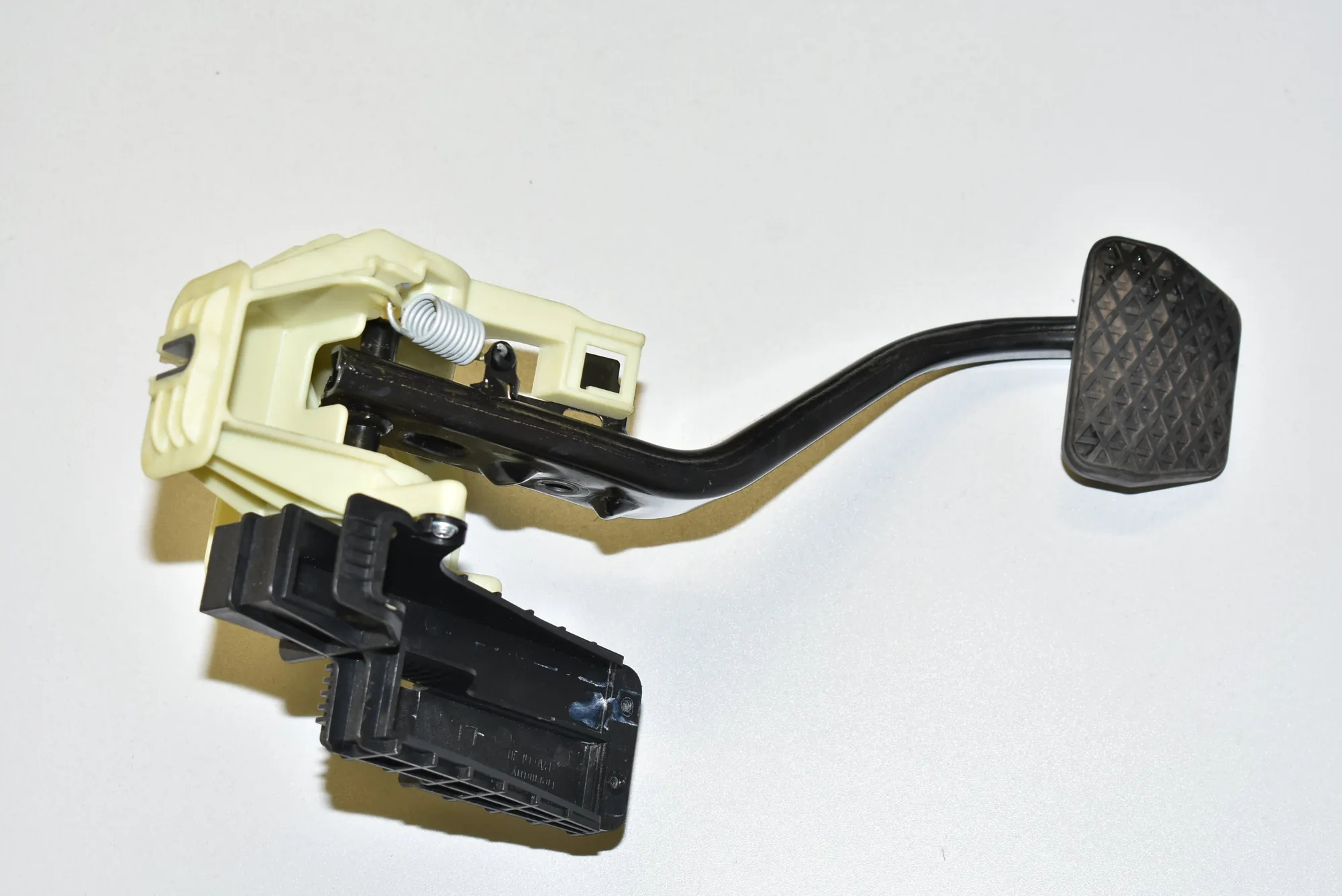 Brake Pedal – OEM 35006775368 · BMW 5 (F10) 525 d 2010