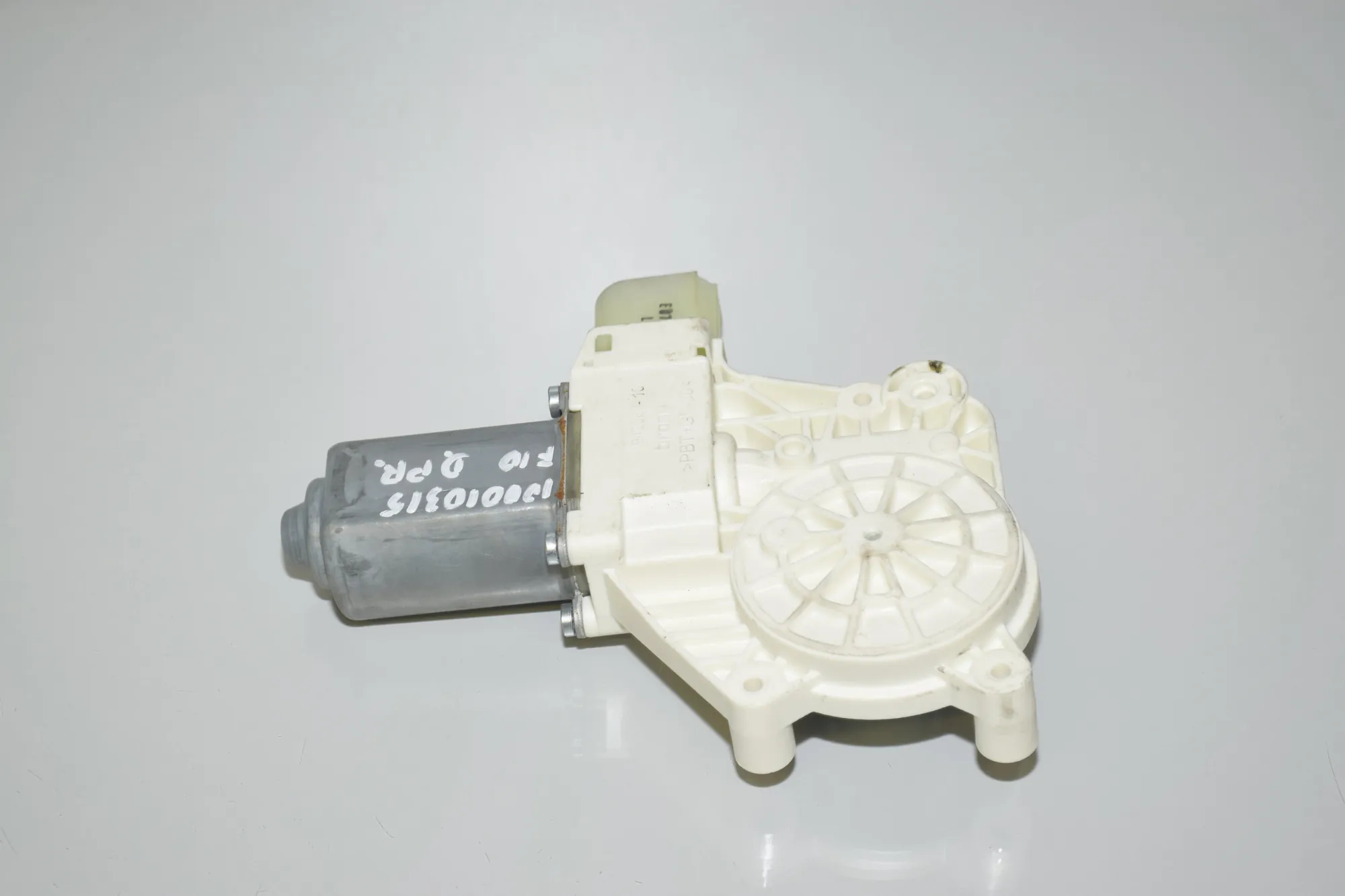 Front Right Door Window Control Motor – OEM 7248172 · BMW 5 (F10) 525 d 2010 – 2