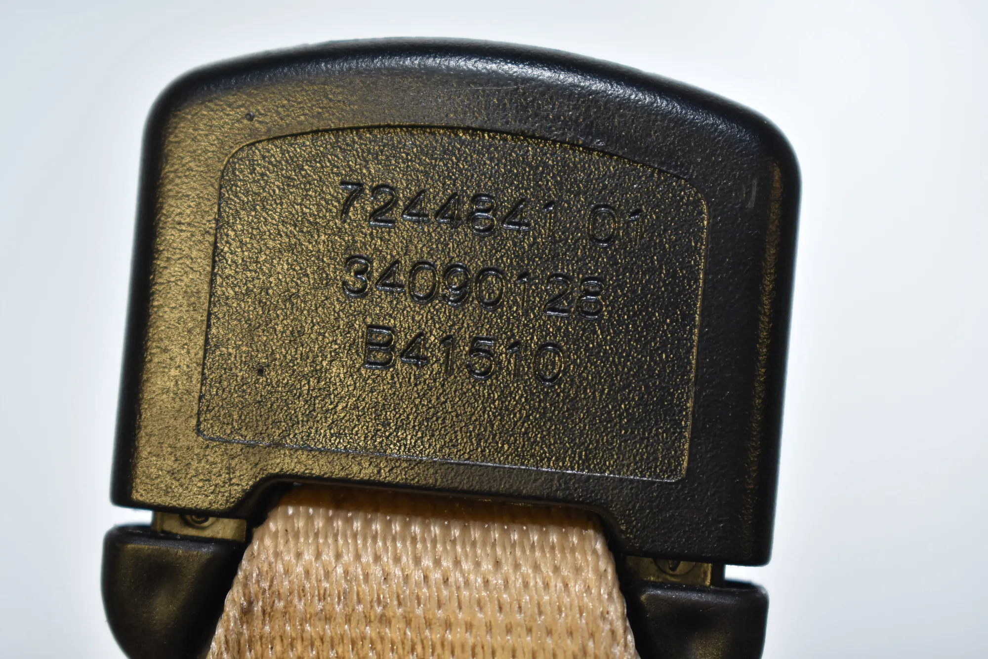 Rear Middle Seat Buckle – OEM 7244841 · BMW 5 (F10) 525 d 2010 – 4
