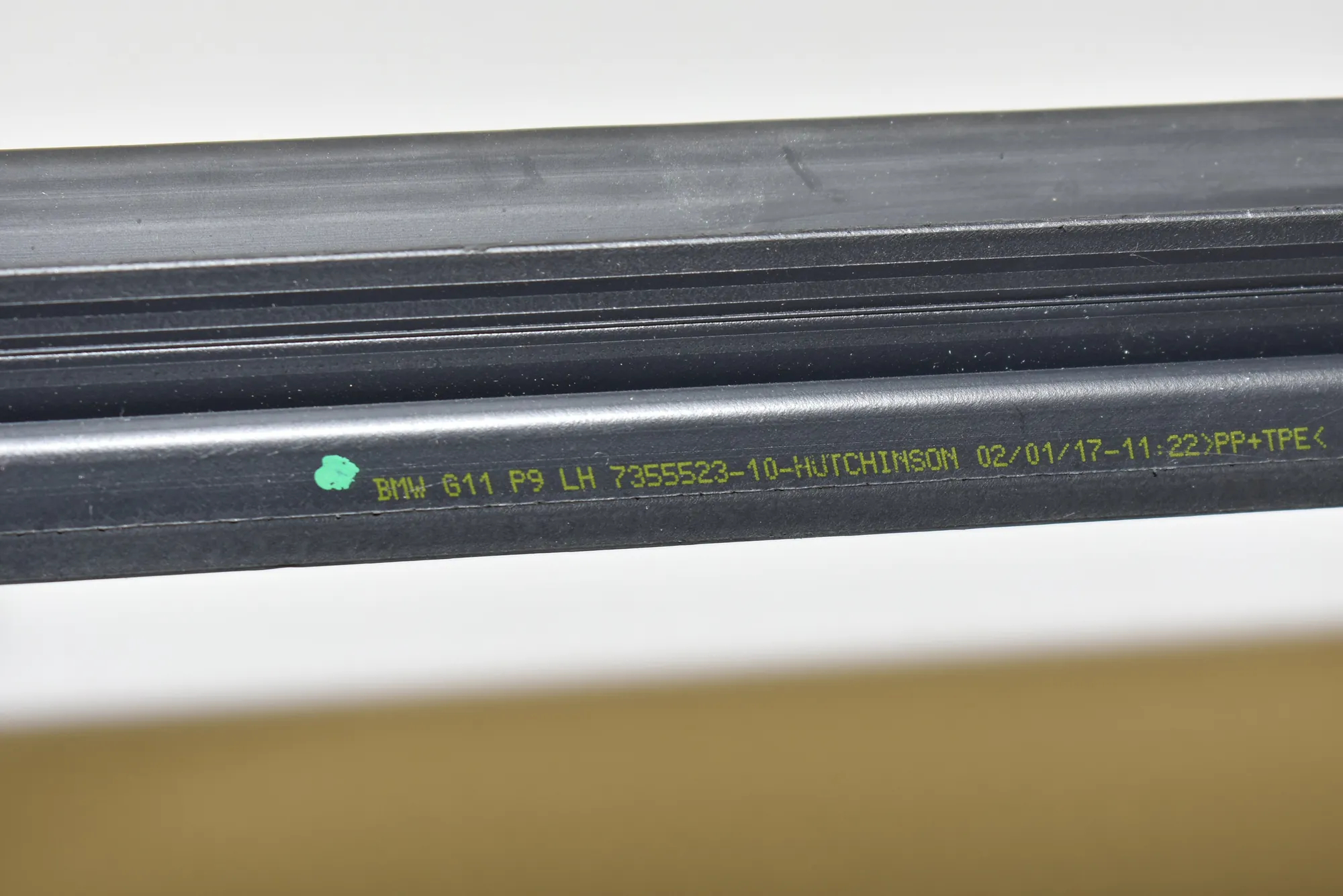Front Left Door Window Strip – OEM 7380534 · BMW 7 (G11, G12) BMW 7 (G11, G12) 740 d, Ld xDrive 2015 – 7