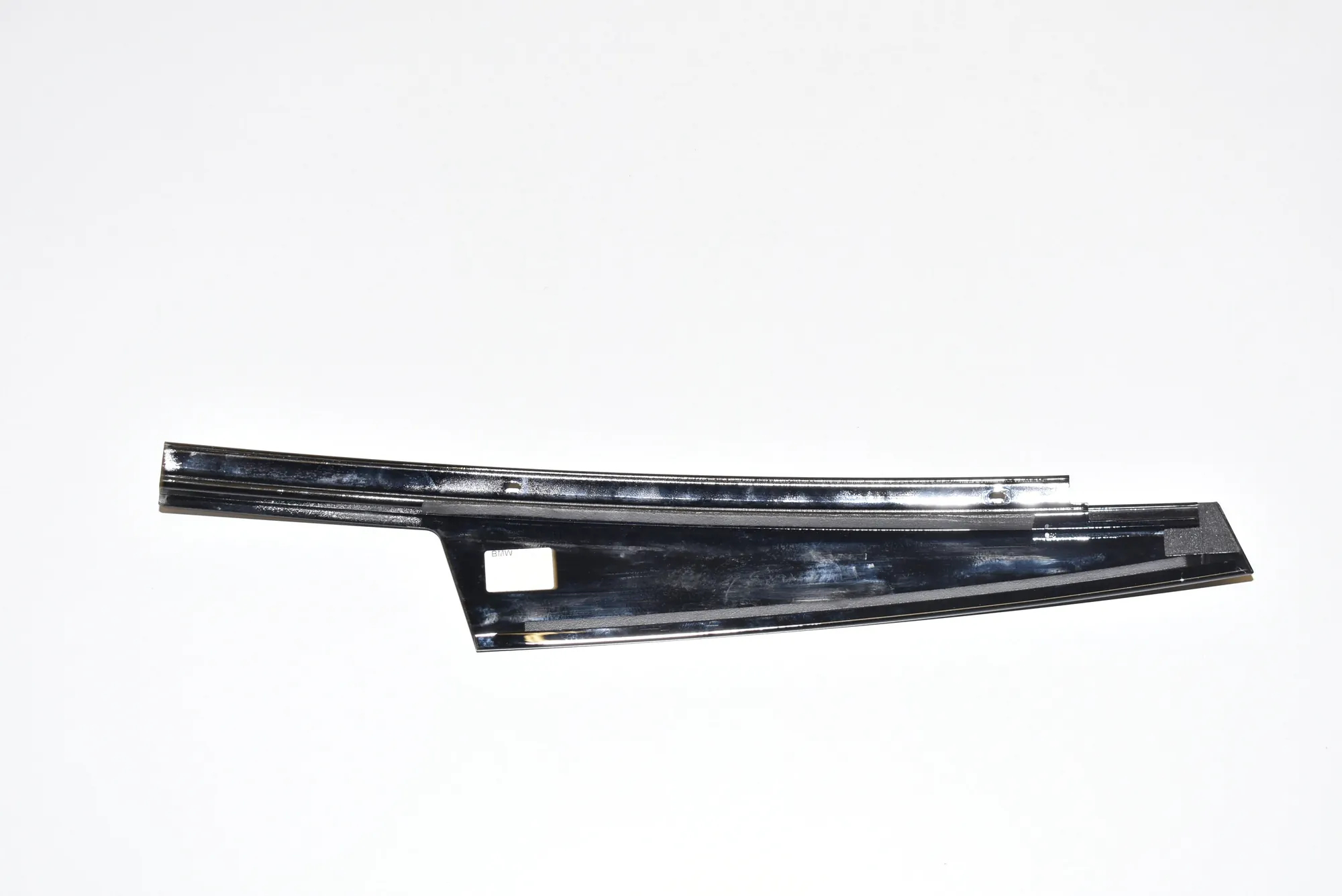 Front Right Door Top Strip – OEM 51332583448 · BMW 7 (G11, G12) BMW 7 (G11, G12) 740 d, Ld xDrive 2015 – 4