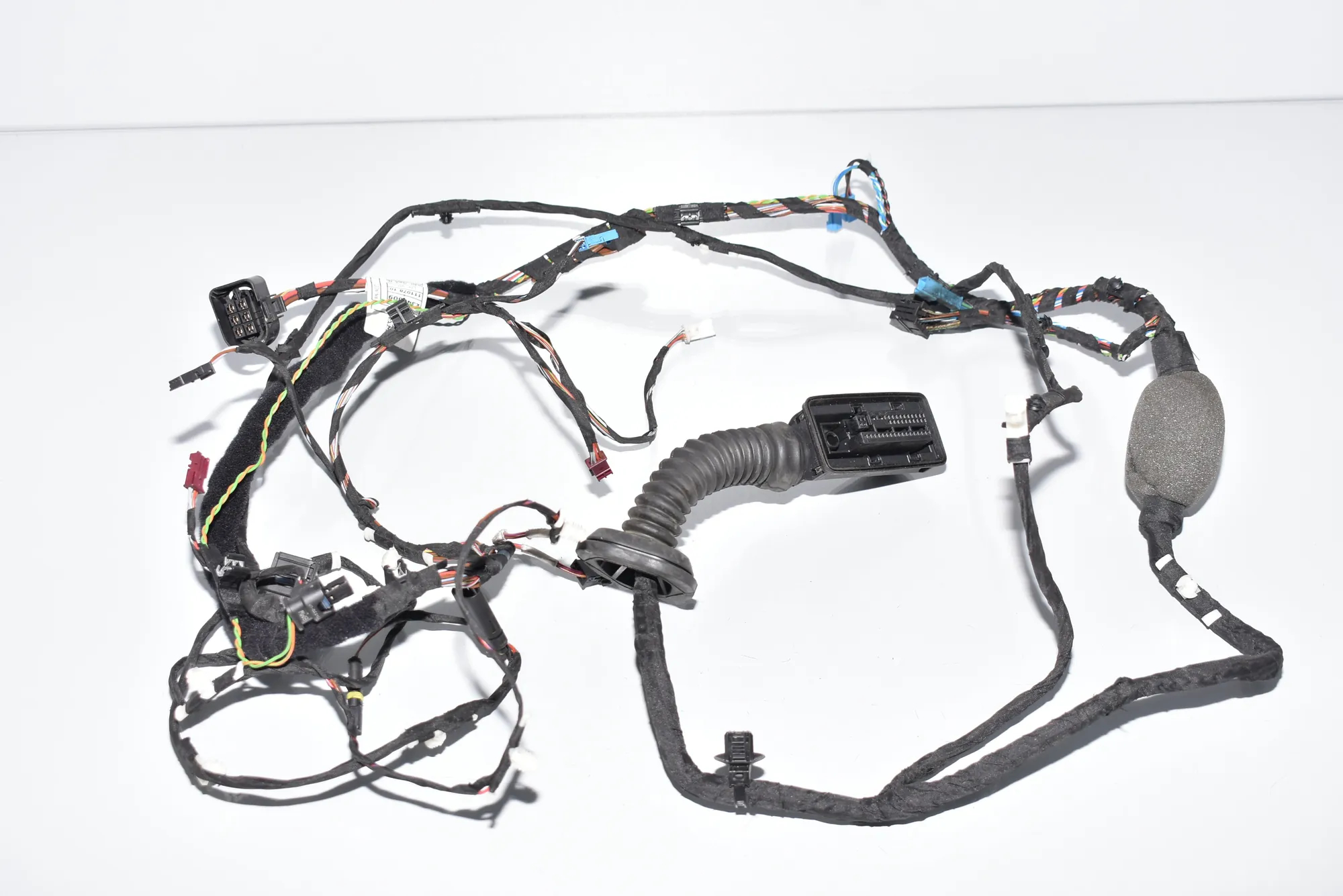 Front Right Door Wiring – OEM BS92696 · BMW F90 (2017 - -) (G30, F90) M5 2019 – 2