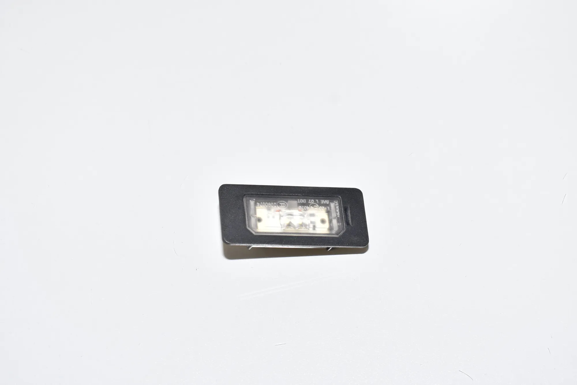 License Plate Lights – OEM 63267193293 · BMW 5 (F10) 525 d 2010 – 2