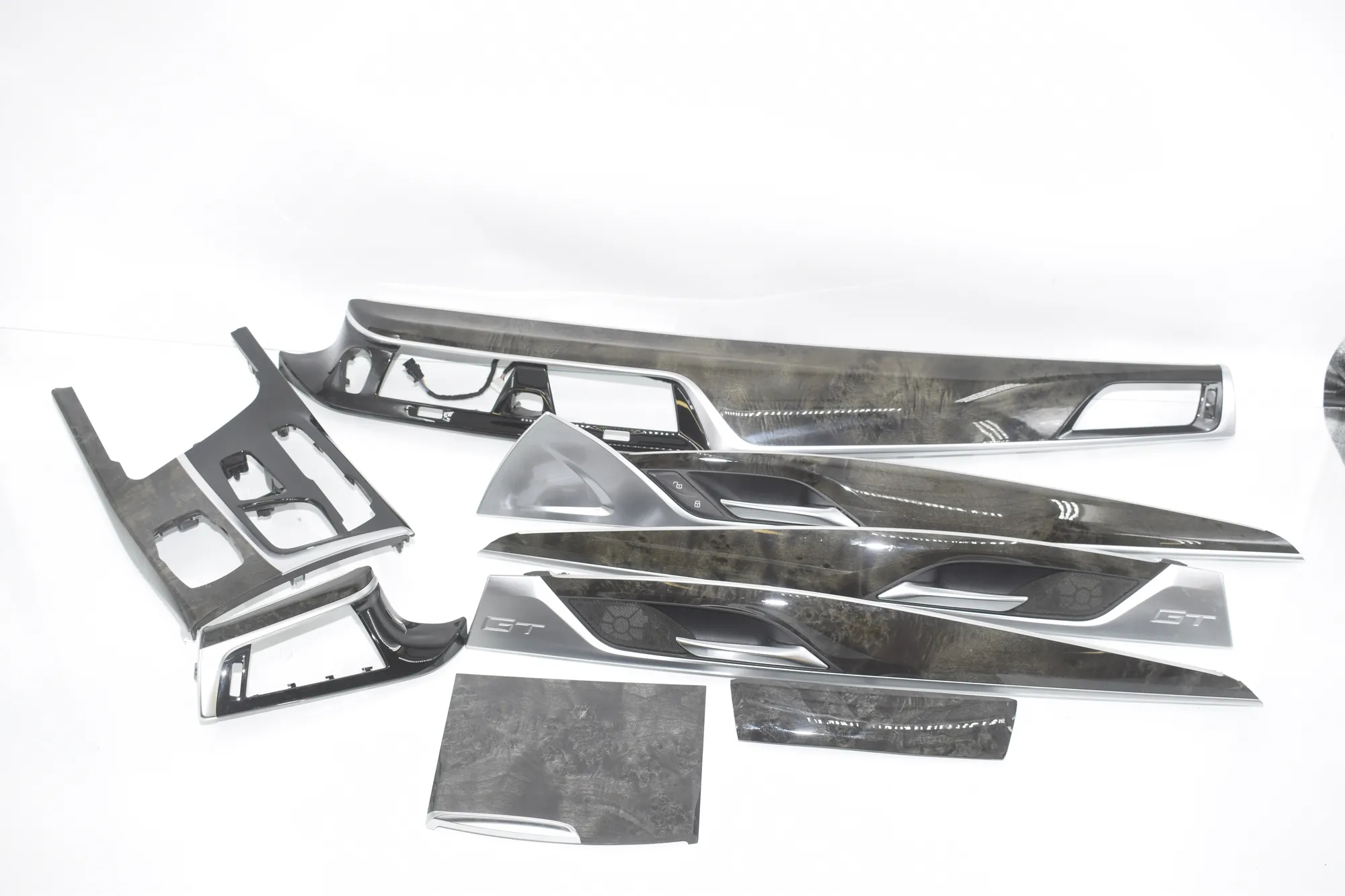 Interior Trim Strips Kit – OEM 9391281 · BMW 6 Gran Turismo (G32) (2017 - -) 640 i 2018 – 6