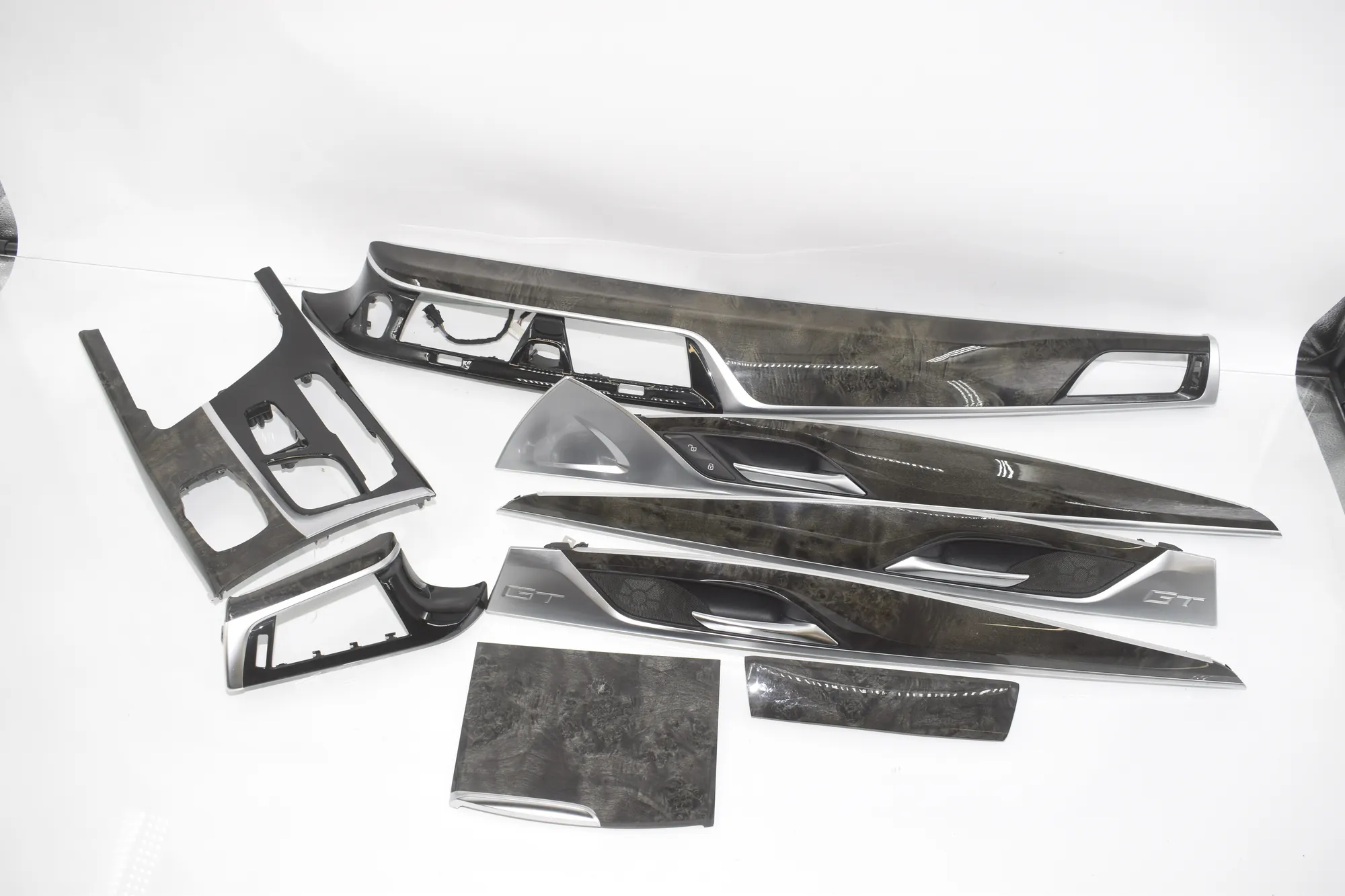 Interior Trim Strips Kit – OEM 9391281 · BMW 6 Gran Turismo (G32) (2017 - -) 640 i 2018 – 2
