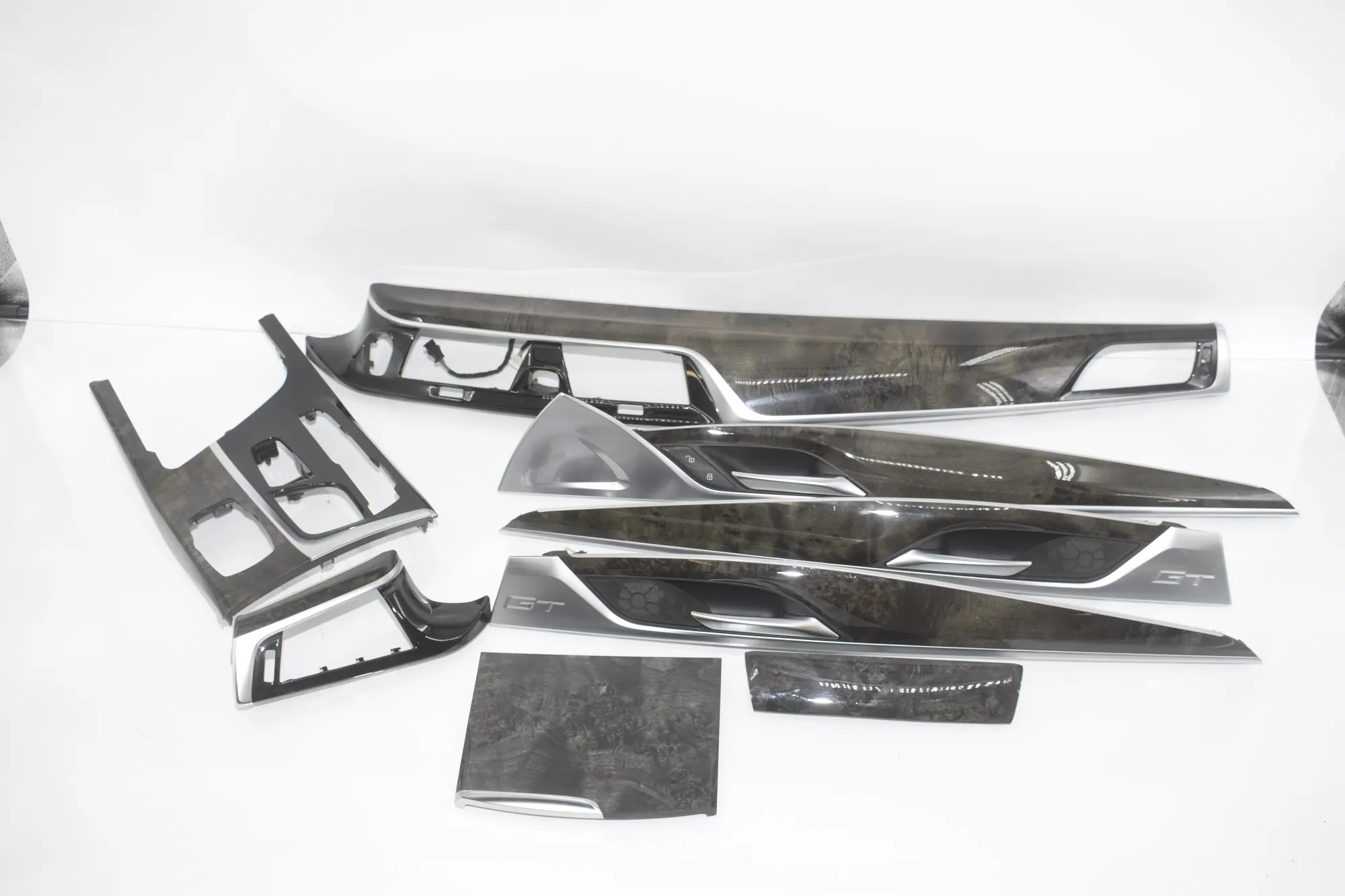 Interior Trim Strips Kit – OEM 9391281 · BMW 6 Gran Turismo (G32) (2017 - -) 640 i 2018