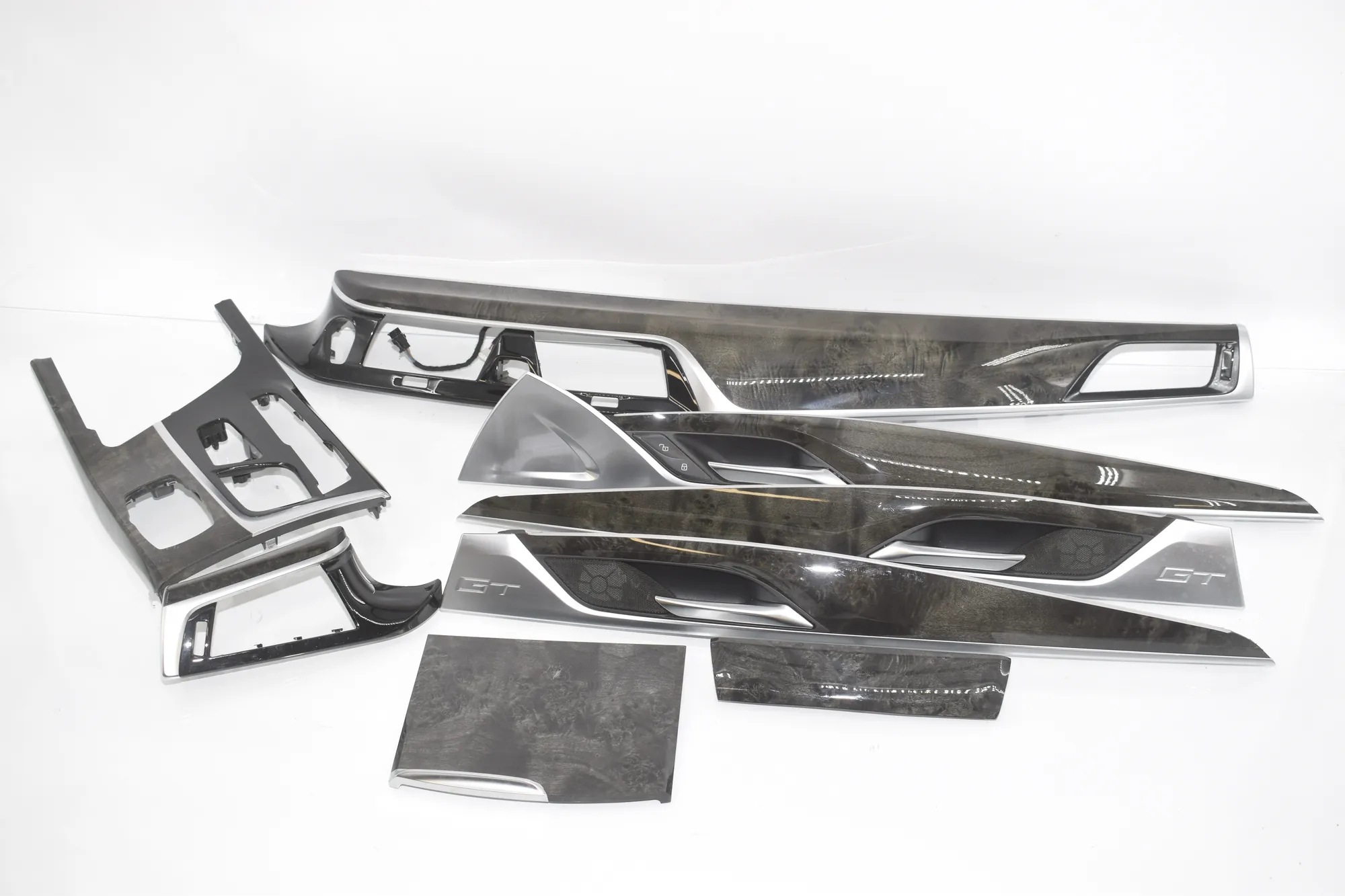 Interior Trim Strips Kit – OEM 9391281 · BMW 6 Gran Turismo (G32) (2017 - -) 640 i 2018 – 3