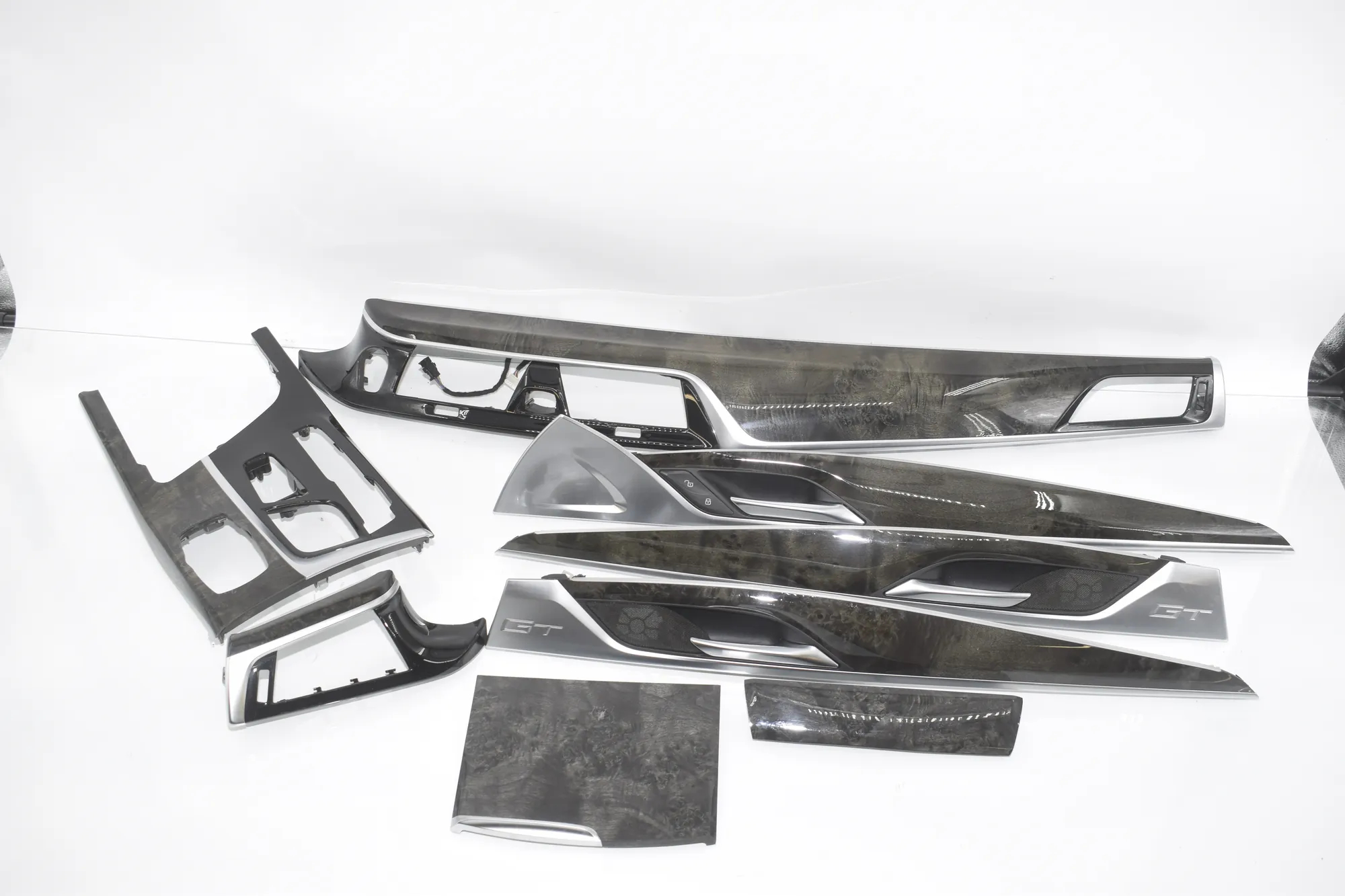 Interior Trim Strips Kit – OEM 9391281 · BMW 6 Gran Turismo (G32) (2017 - -) 640 i 2018 – 4