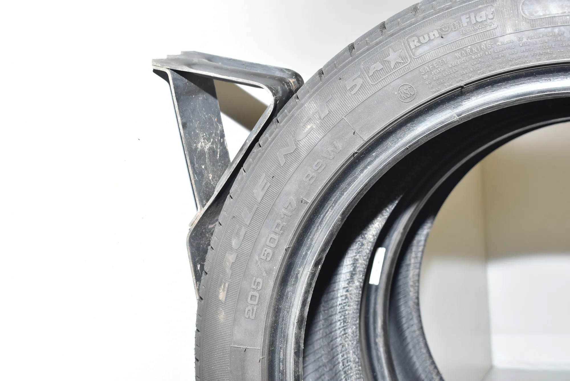 Tyre Kit · BMW 3 (F30, F80) BMW 3 (F30, F80) 320 d 2012 – 4