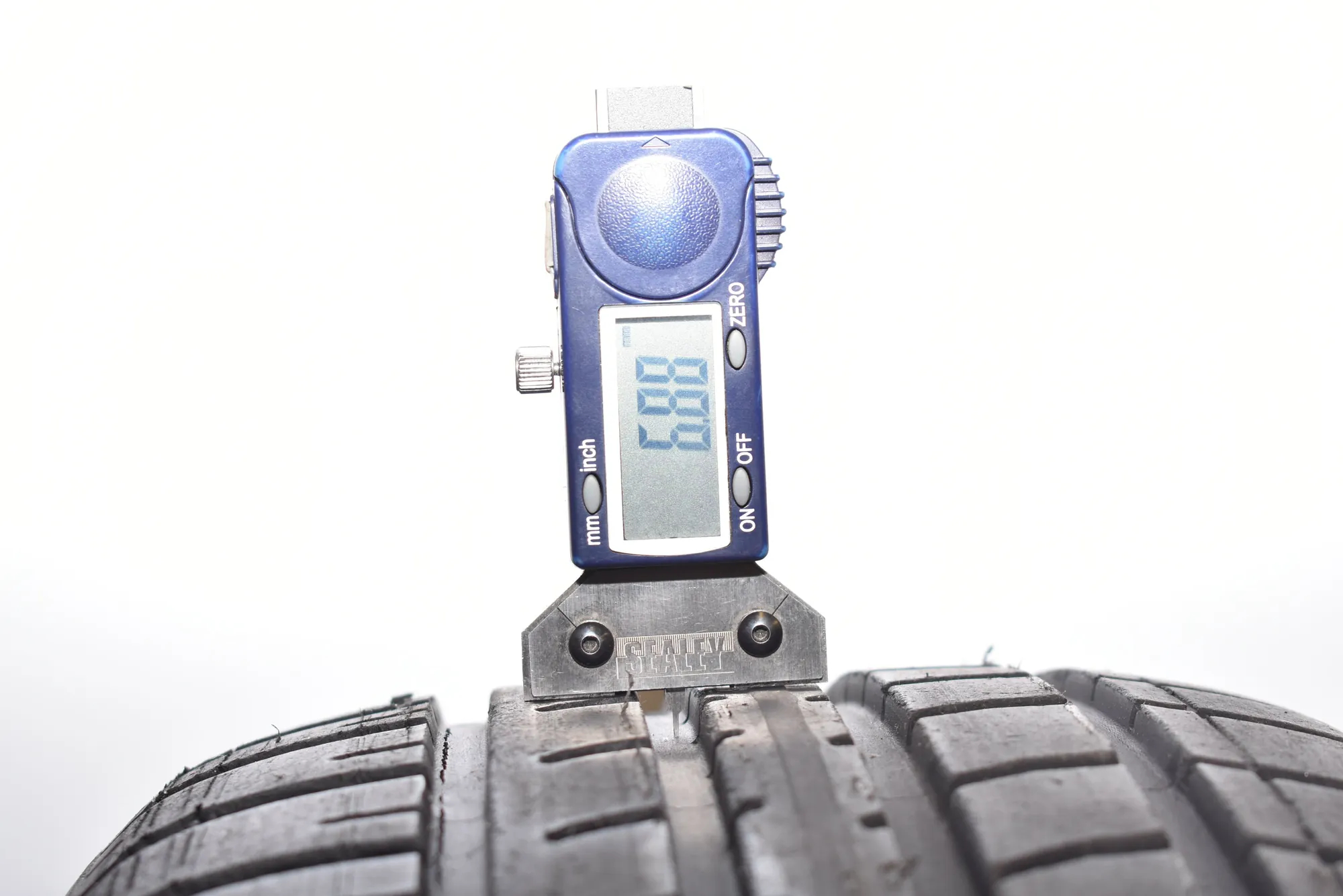 Tyre Kit · BMW 3 (F30, F80) BMW 3 (F30, F80) 320 d 2012 – 6