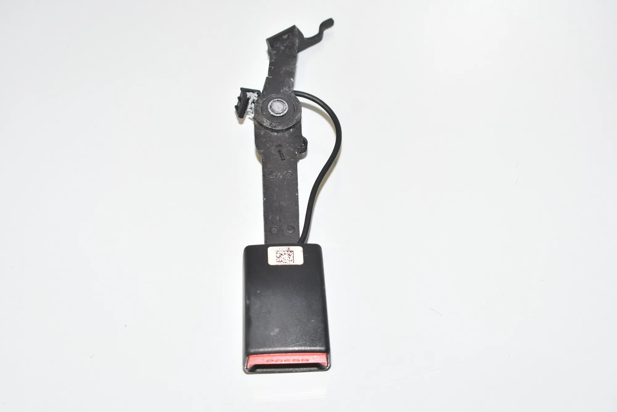 Rear Left Seat Buckle – OEM 72117382247 · BMW 6 Gran Turismo (G32) (2017 - -) 640 i 2018 – 3