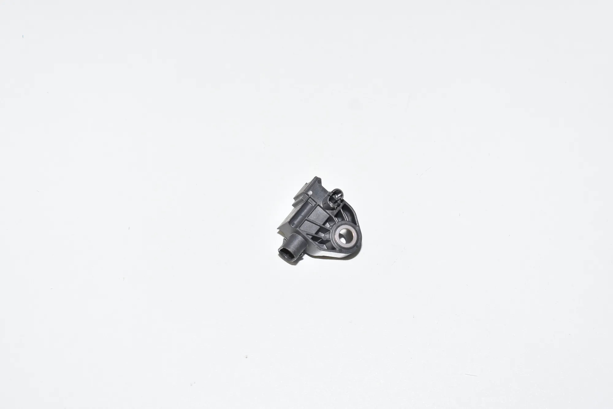 Front Right Impact Sensor – OEM 65779341546 · BMW 6 Gran Turismo (G32) (2017 - -) 640 i 2018 – 3