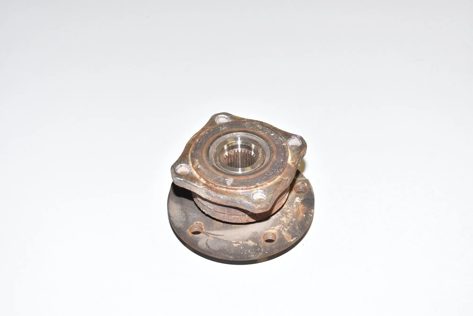 Rear Left Wheel Bearing – OEM 6867806 · BMW 5 Touring (F11) 520 d 2010 – 4