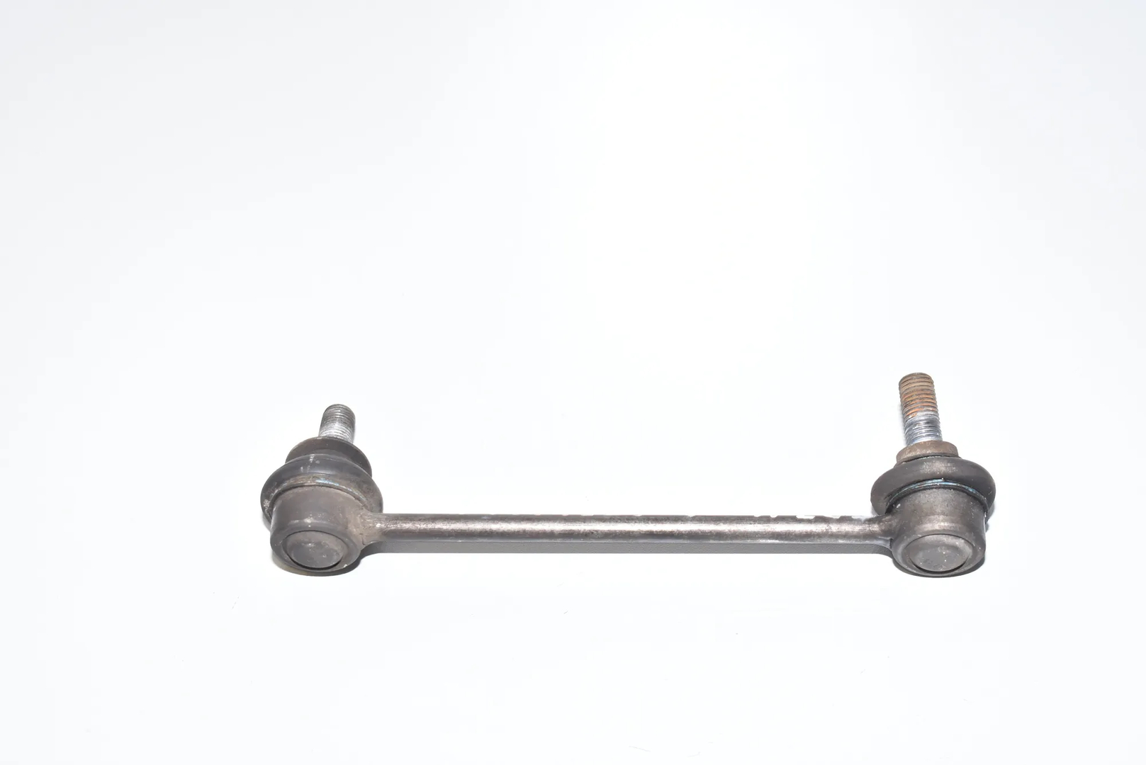 Rear Left Stabilizer Link – OEM 33556786429 · BMW 5 Gran Turismo (F07) 530 d 2010 – 2