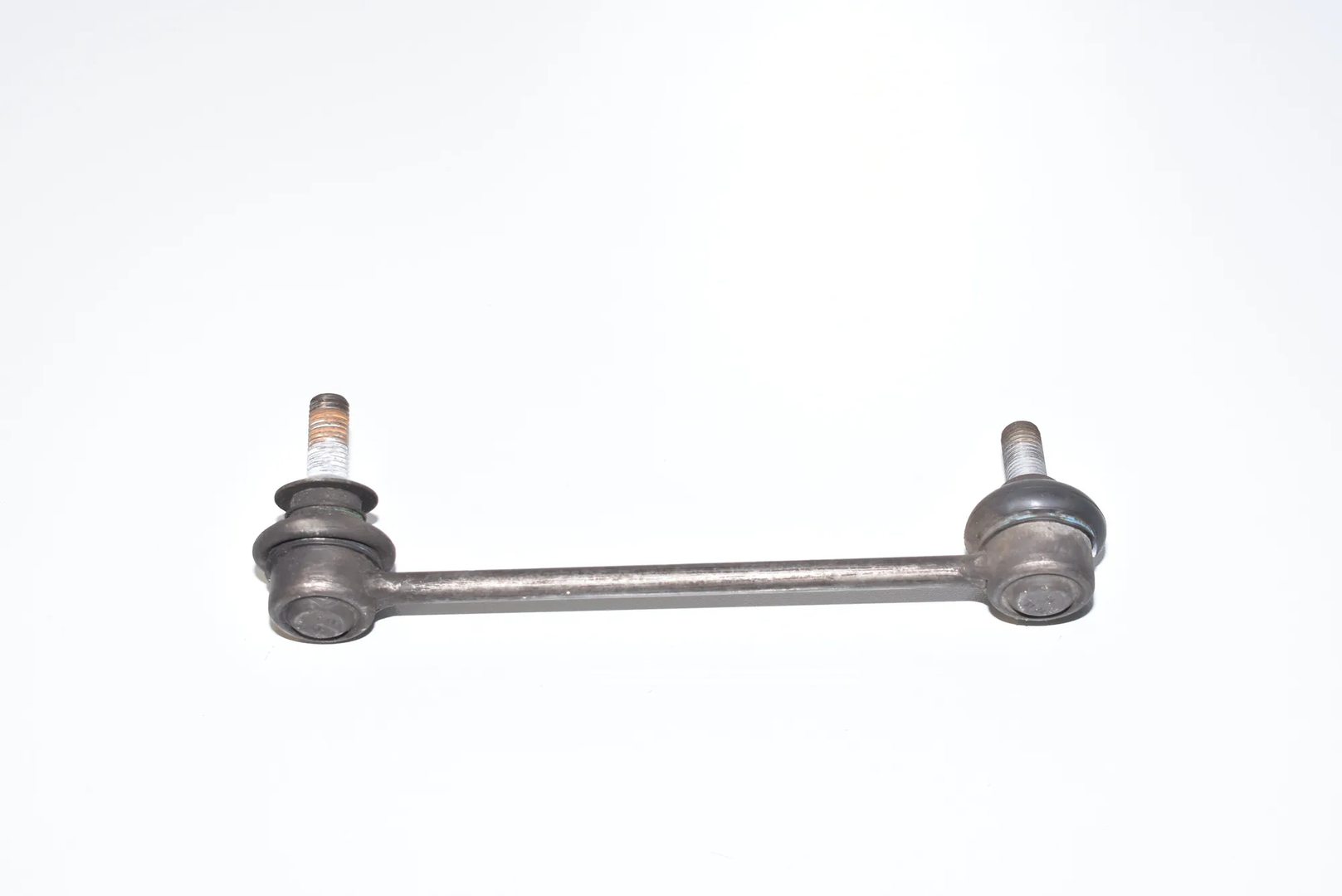 Rear Right Stabilizer Link – OEM 33556786429 · BMW 5 Gran Turismo (F07) 530 d 2010 – 4