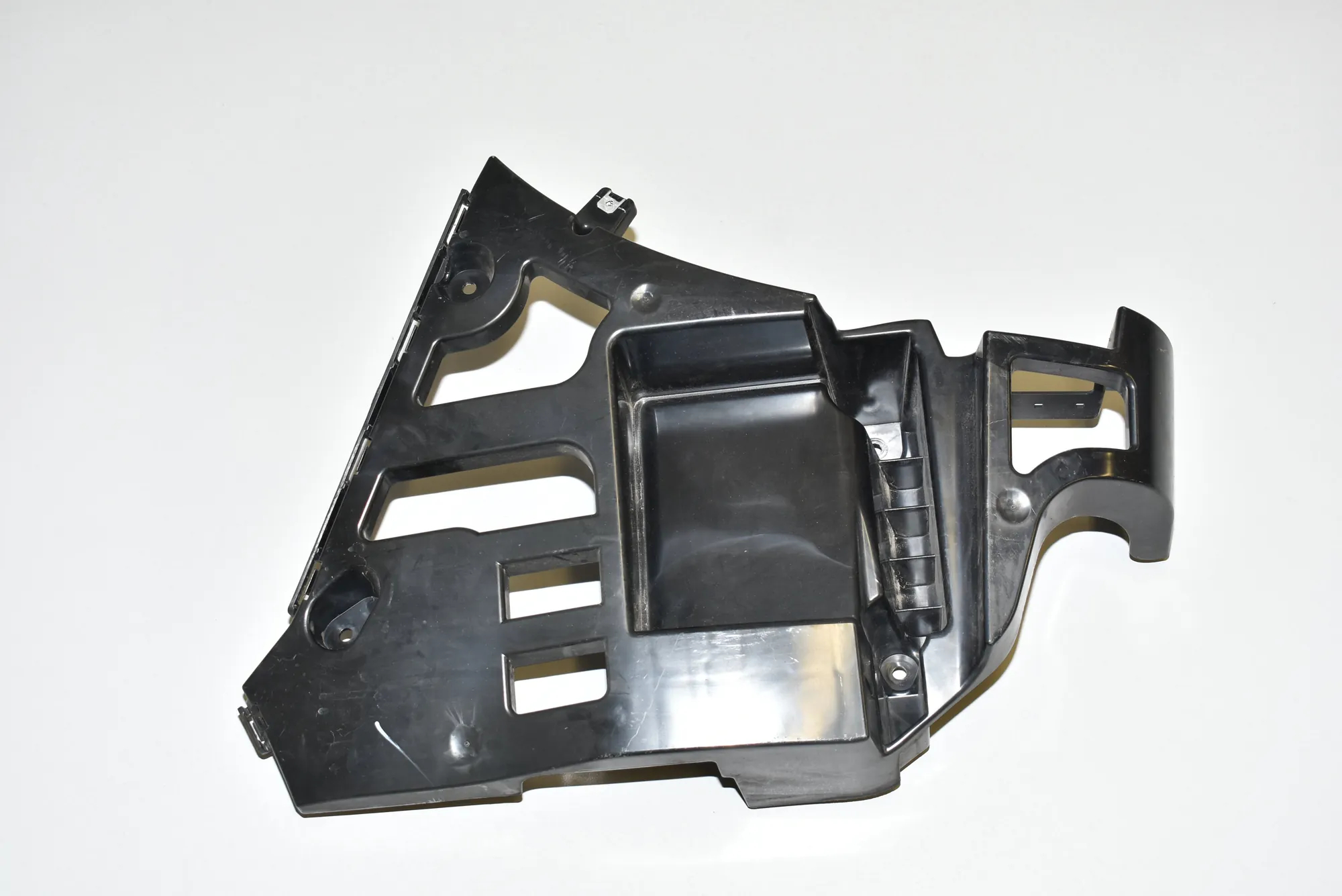 Rear Right Bumper Bracket – OEM 51127294722 · BMW X5 (F15, F85) M 50 d 2015