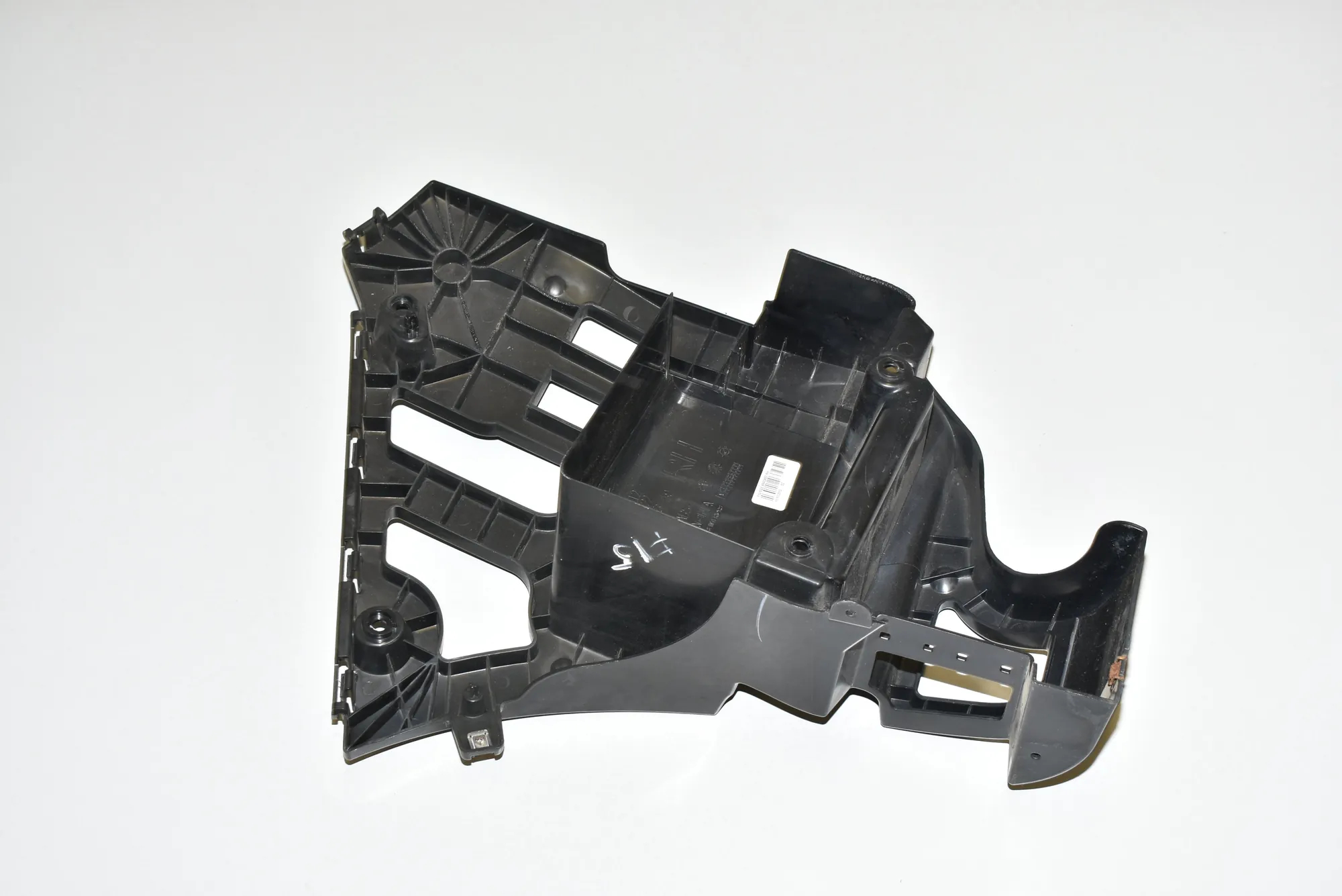 Rear Right Bumper Bracket – OEM 51127294722 · BMW X5 (F15, F85) M 50 d 2015 – 3