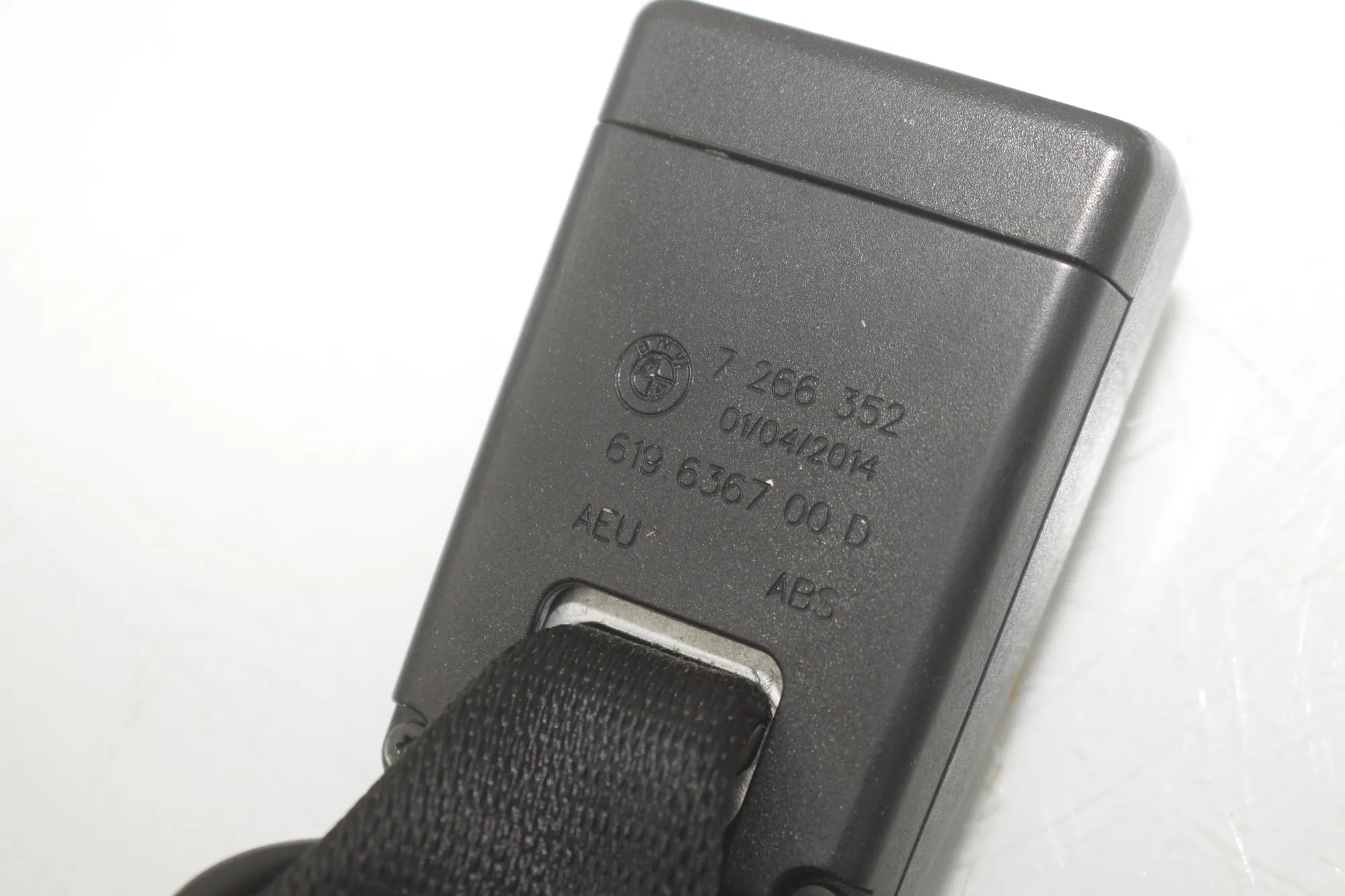 Rear Left Seat Buckle – OEM 7266352 · BMW 4 Coupe (F32, F82) 430 d xDrive 2014 – 5