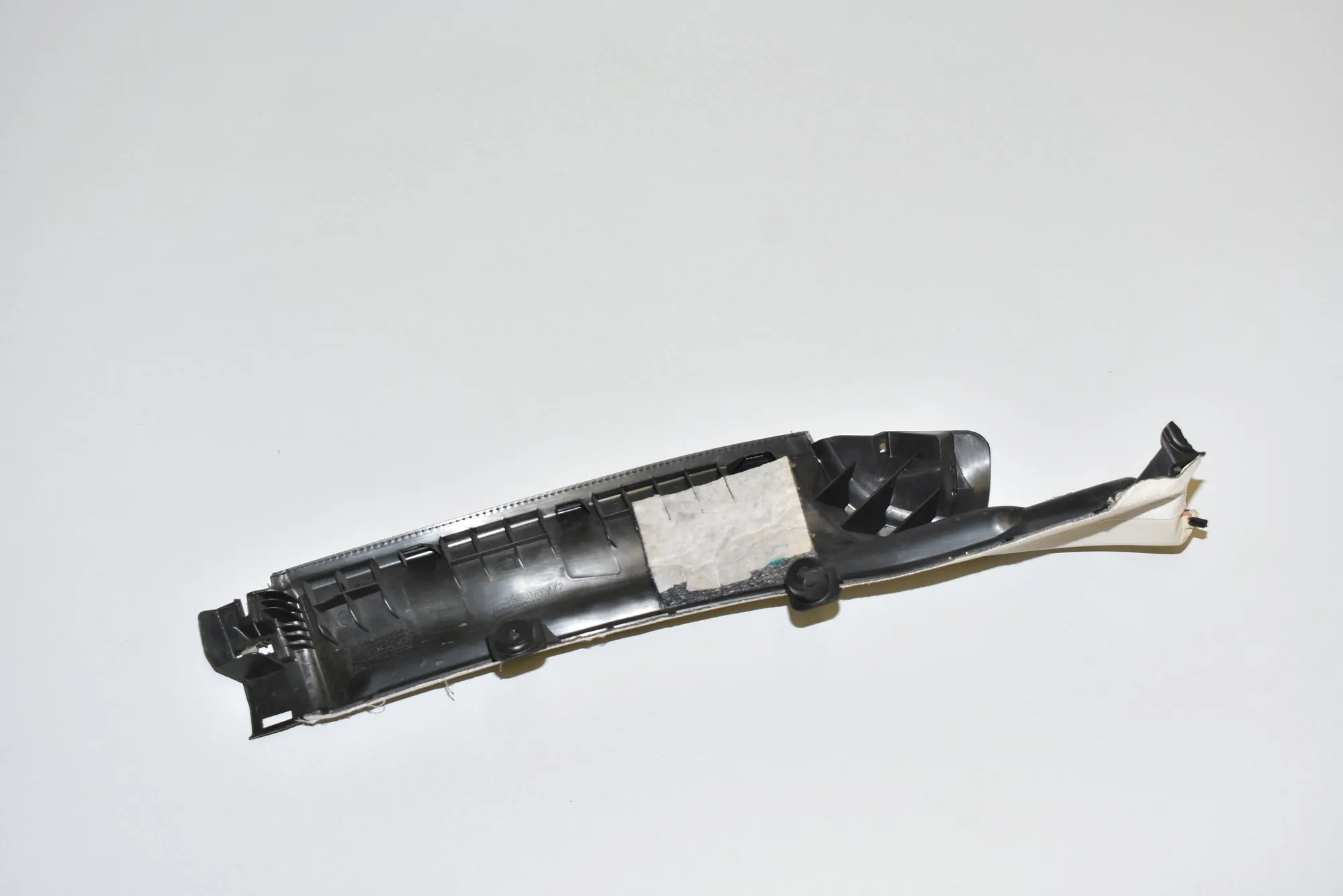 Seat Cover Trim – OEM 52207411641 · BMW 7 (G11, G12) BMW 7 (G11, G12) 745 Le Plug-in-Hybrid xDrive 2020 – 4