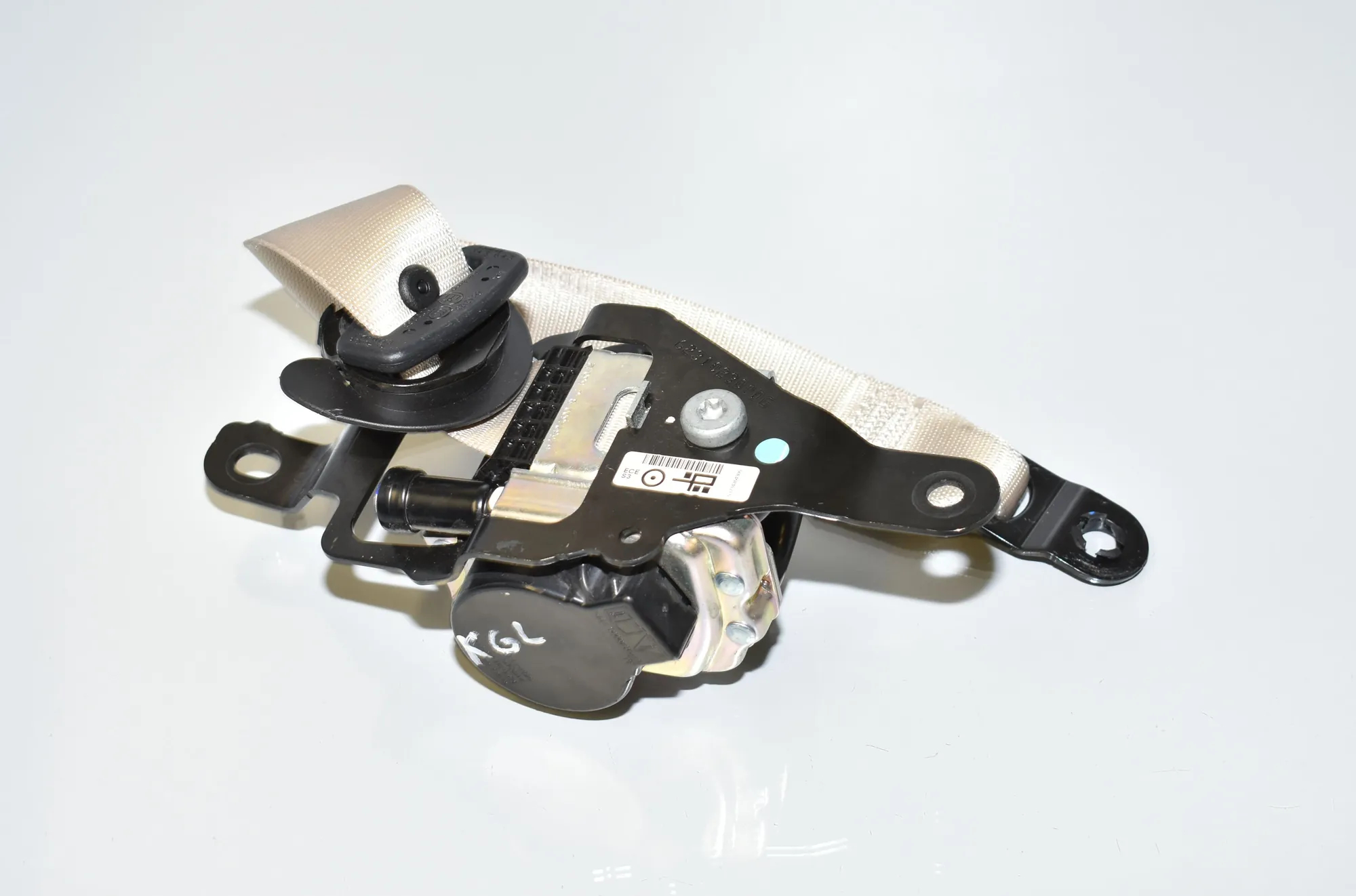 Rear Left Seatbelt – OEM 72117343643 · BMW X5 (F15, F85) M 50 d 2015 – 5