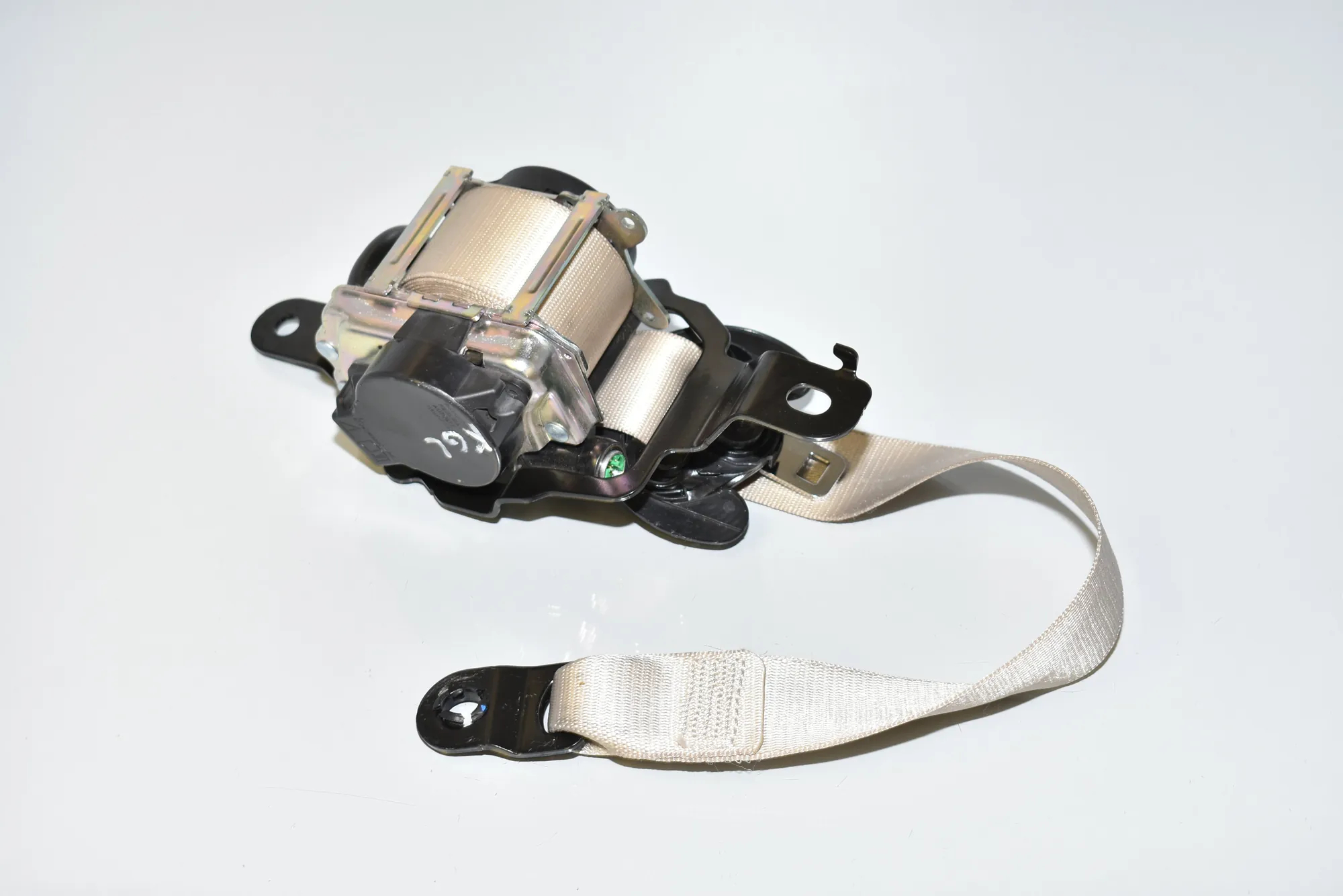 Rear Left Seatbelt – OEM 72117343643 · BMW X5 (F15, F85) M 50 d 2015