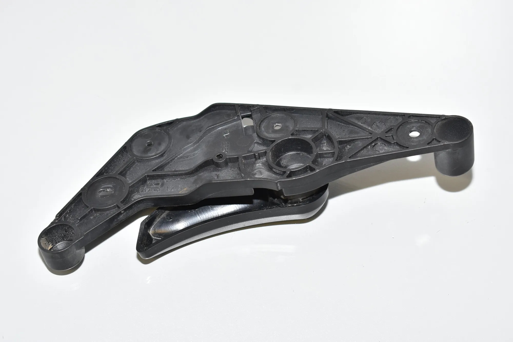 Bonnet Release Handle – OEM 51239114002 · BMW 5 Gran Turismo (F07) 530 d 2010 – 3