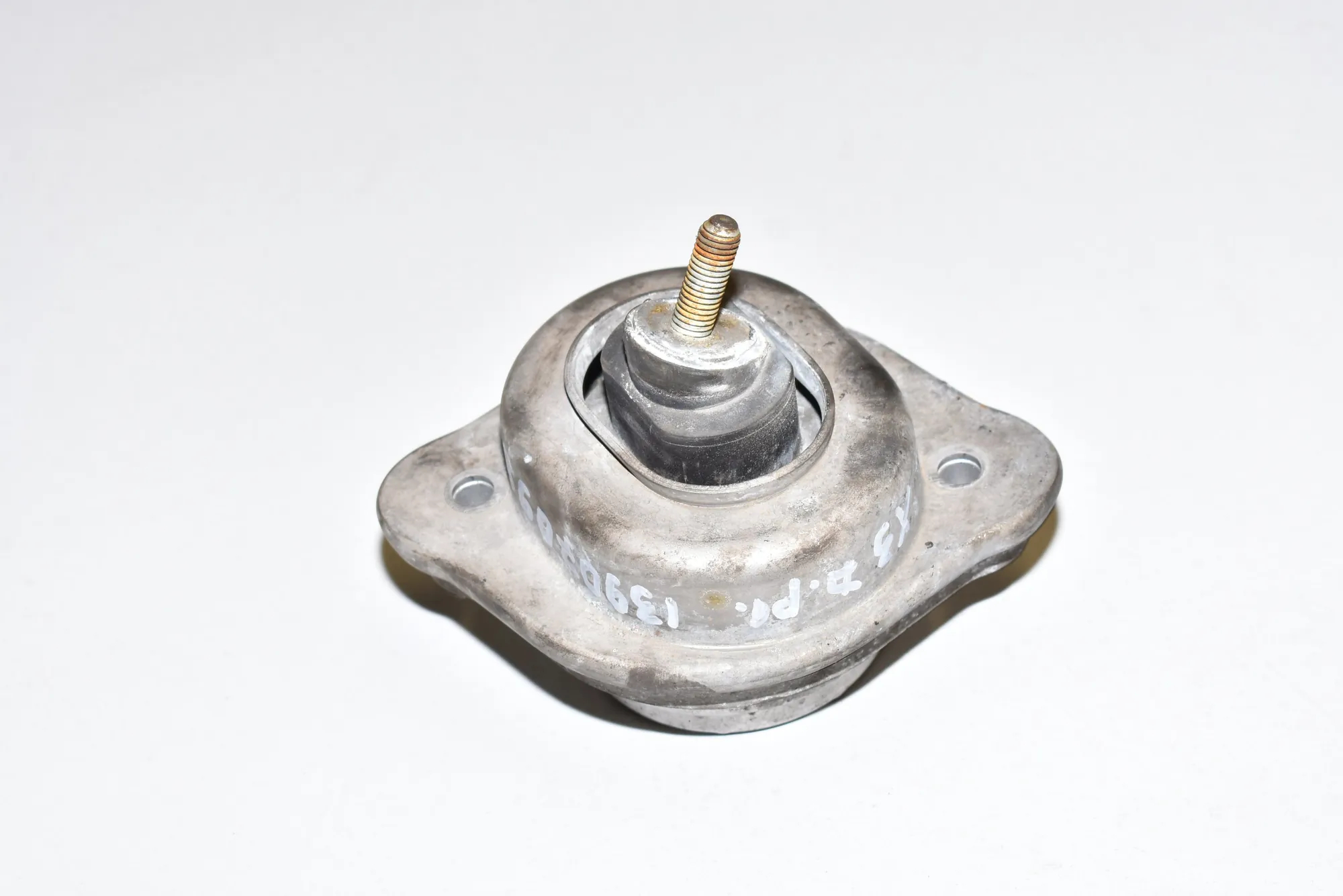 Right Side Engine Mount – OEM 22113400336 · BMW X3 (E83) 3.0 i xDrive 2004