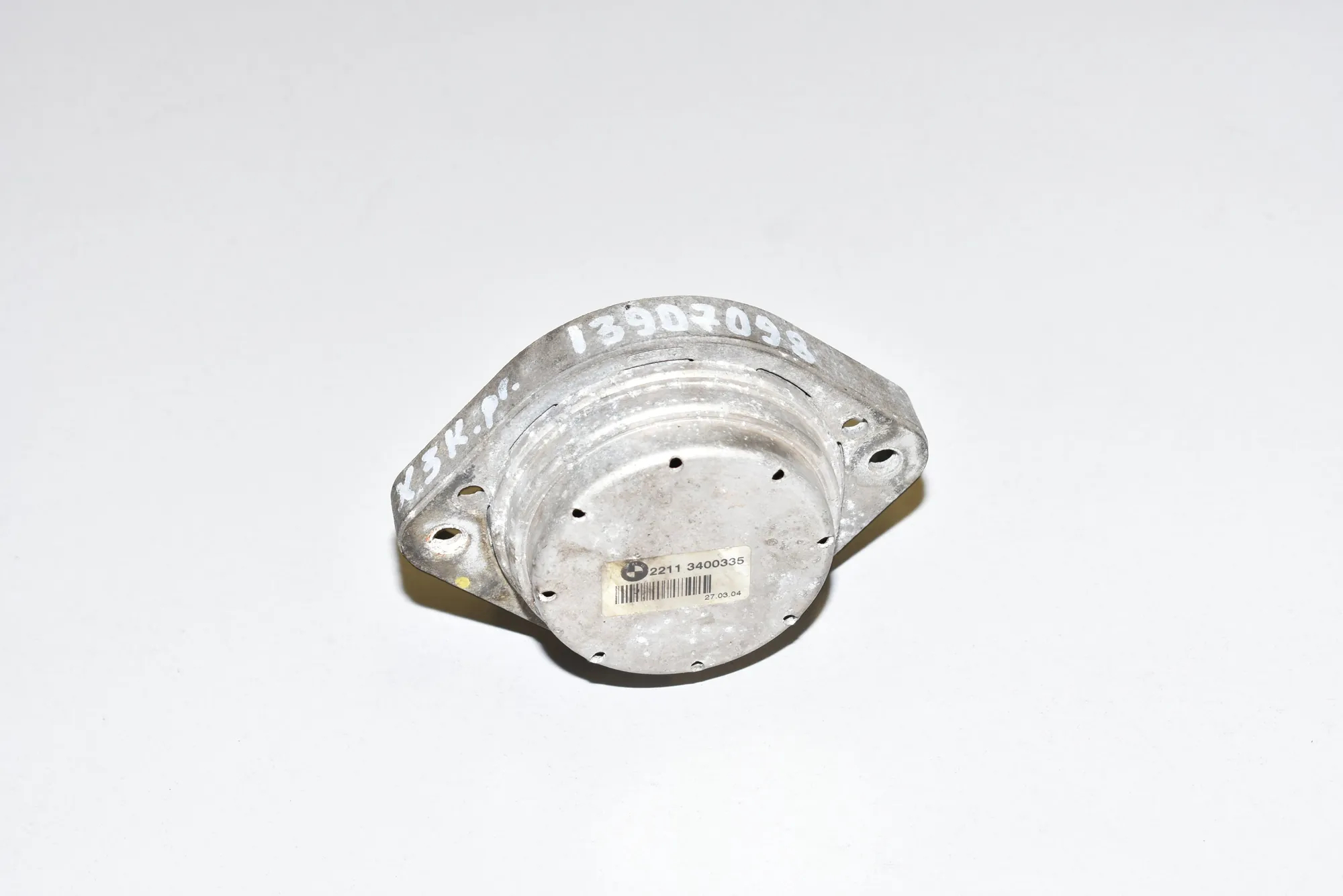 Left Side Engine Mount – OEM 22113400335 · BMW X3 (E83) 3.0 i xDrive 2004 – 3